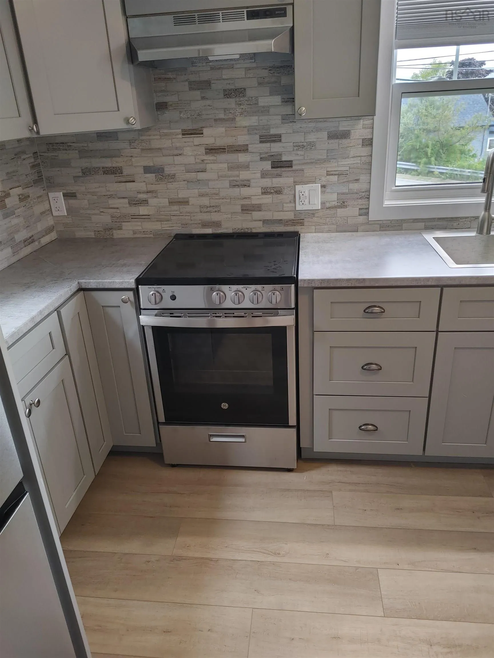 2 Holland Avenue, Bedford Ns B4a 1l4, 2 Bedrooms Bedrooms, ,1 BathroomBathrooms,Residential,For Sale,Holland,202421408