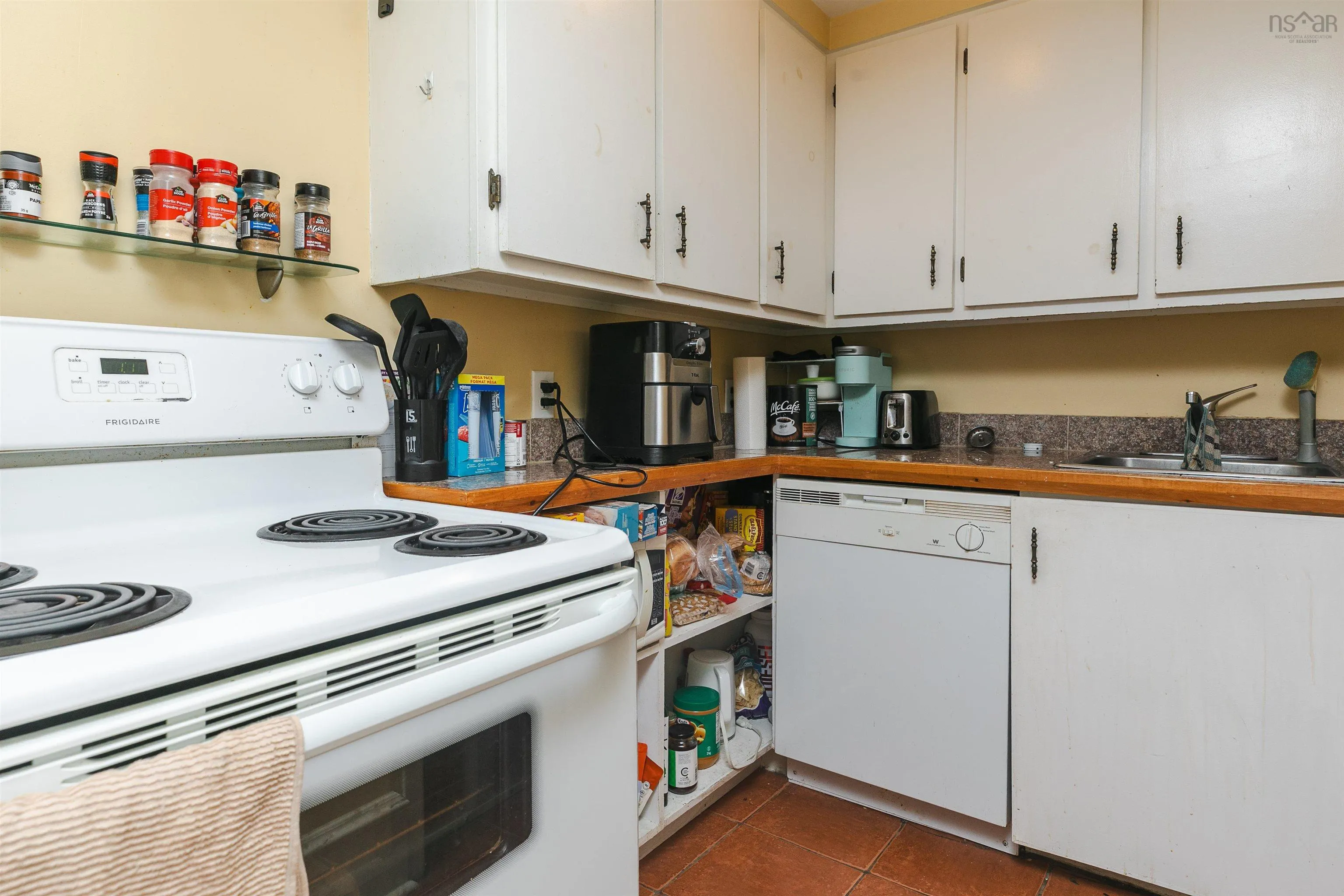1178 Queen Street, Halifax, NS B3H 2S3, 6 Bedrooms Bedrooms, ,Residential Income,For Sale,Queen,202511167