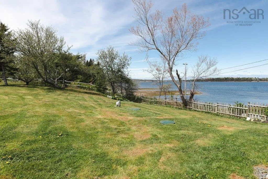 446 Kingsburg Road, Lower Rose Bay, NS B0J 2X0, 2 Bedrooms Bedrooms, ,2 BathroomsBathrooms,Residential,For Sale,Kingsburg,202512486