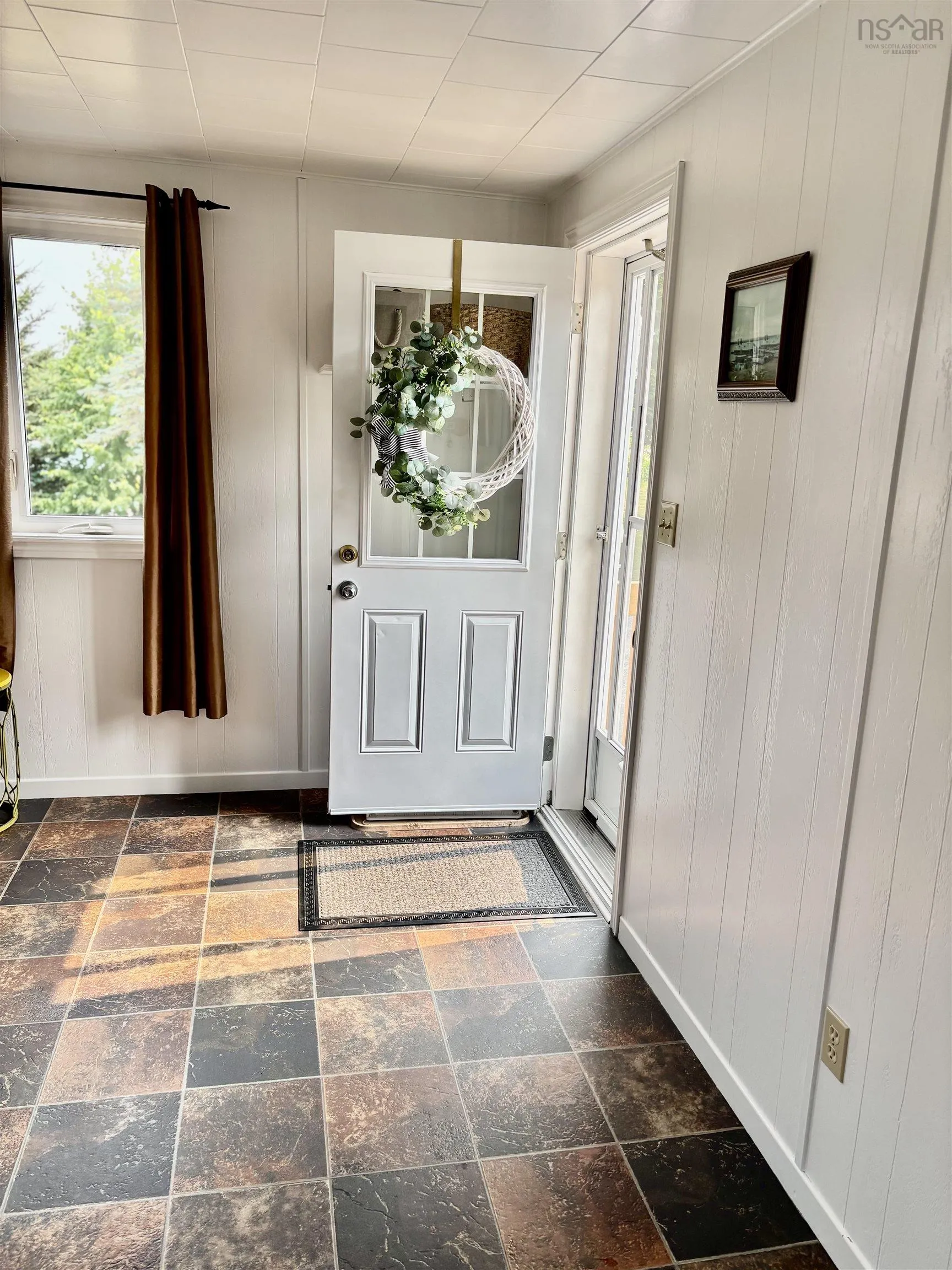 41 Helens Avenue, Georges River, NS B1Y 3G5, 3 Bedrooms Bedrooms, ,2 BathroomsBathrooms,Residential,For Sale,Helens,202522627
