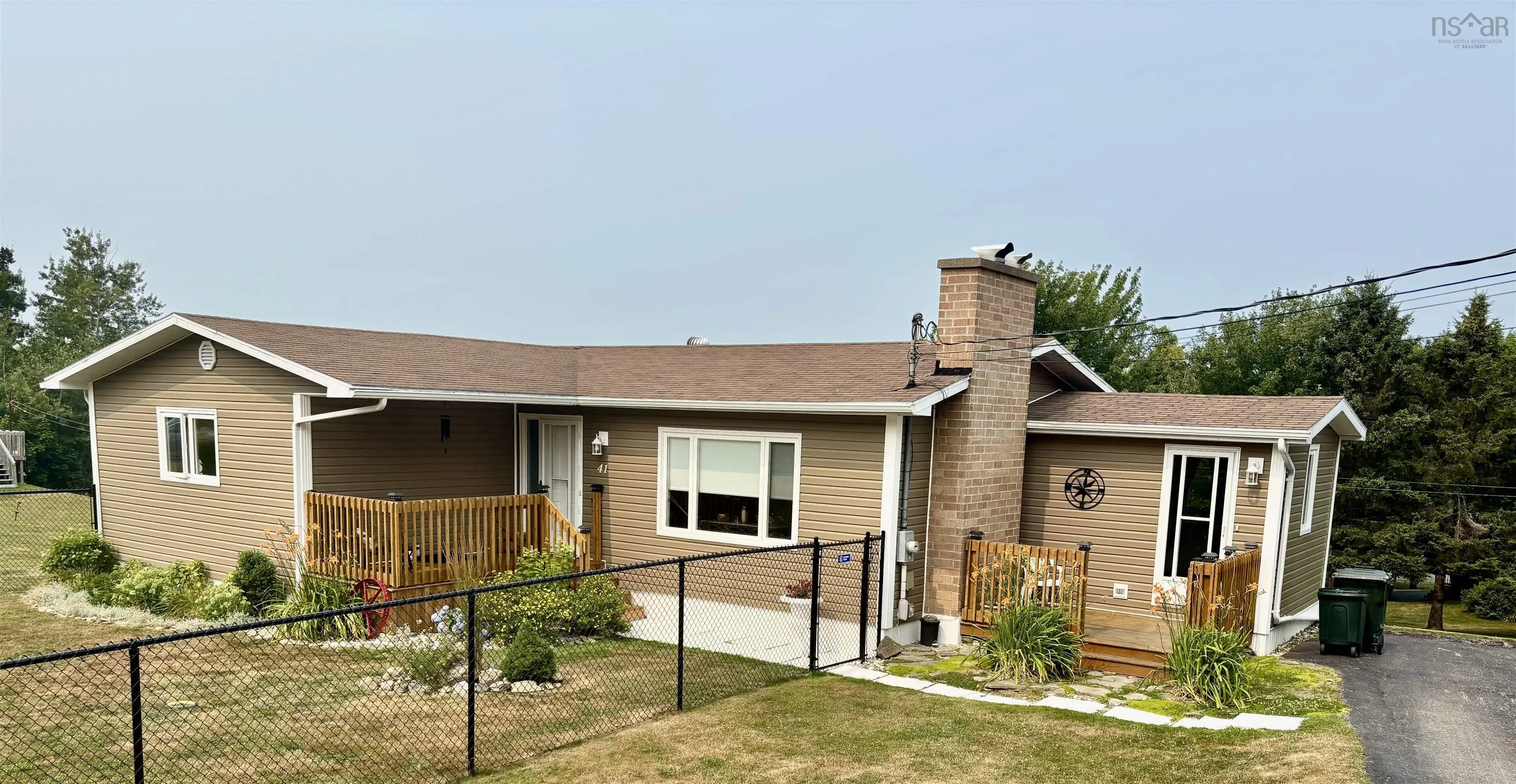 41 Helens Avenue, Georges River, NS B1Y 3G5, 3 Bedrooms Bedrooms, ,2 BathroomsBathrooms,Residential,For Sale,Helens,202522627