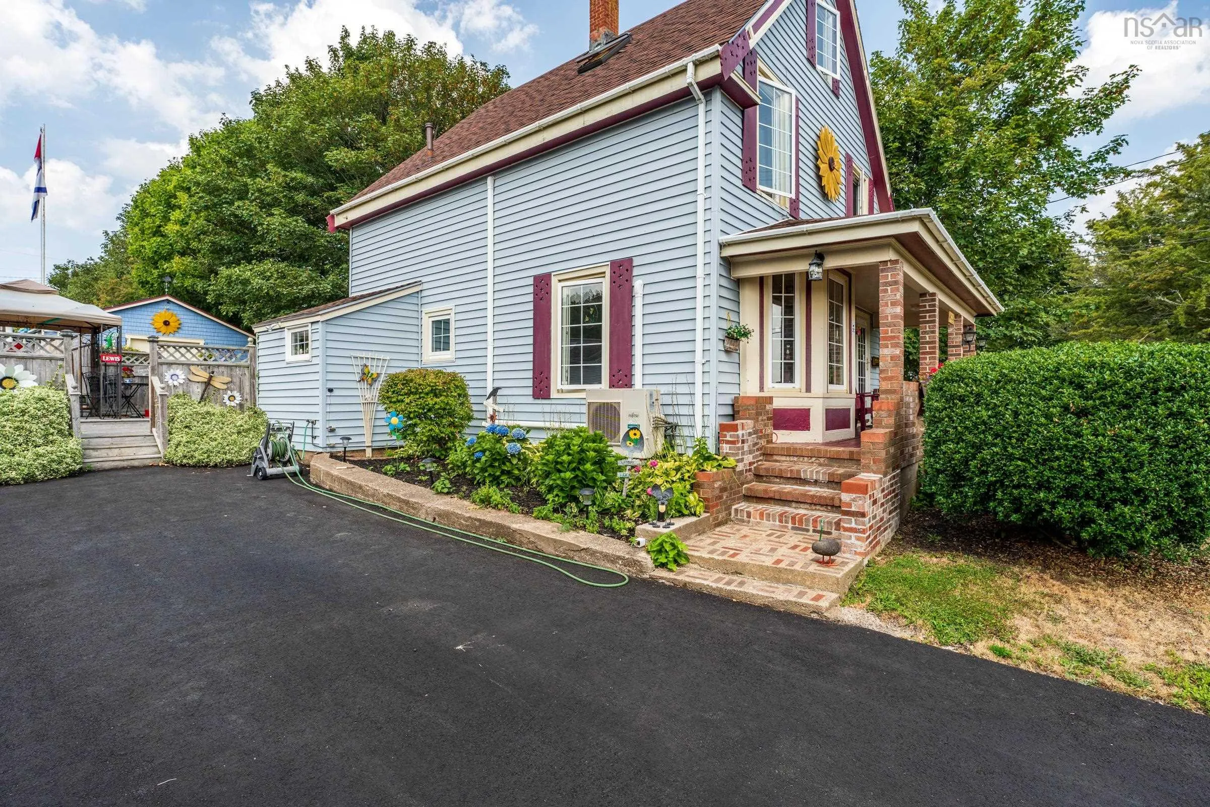 35 King Street, Digby, NS B0V 1A0, 3 Bedrooms Bedrooms, ,2 BathroomsBathrooms,Residential,For Sale,King Street,202520733