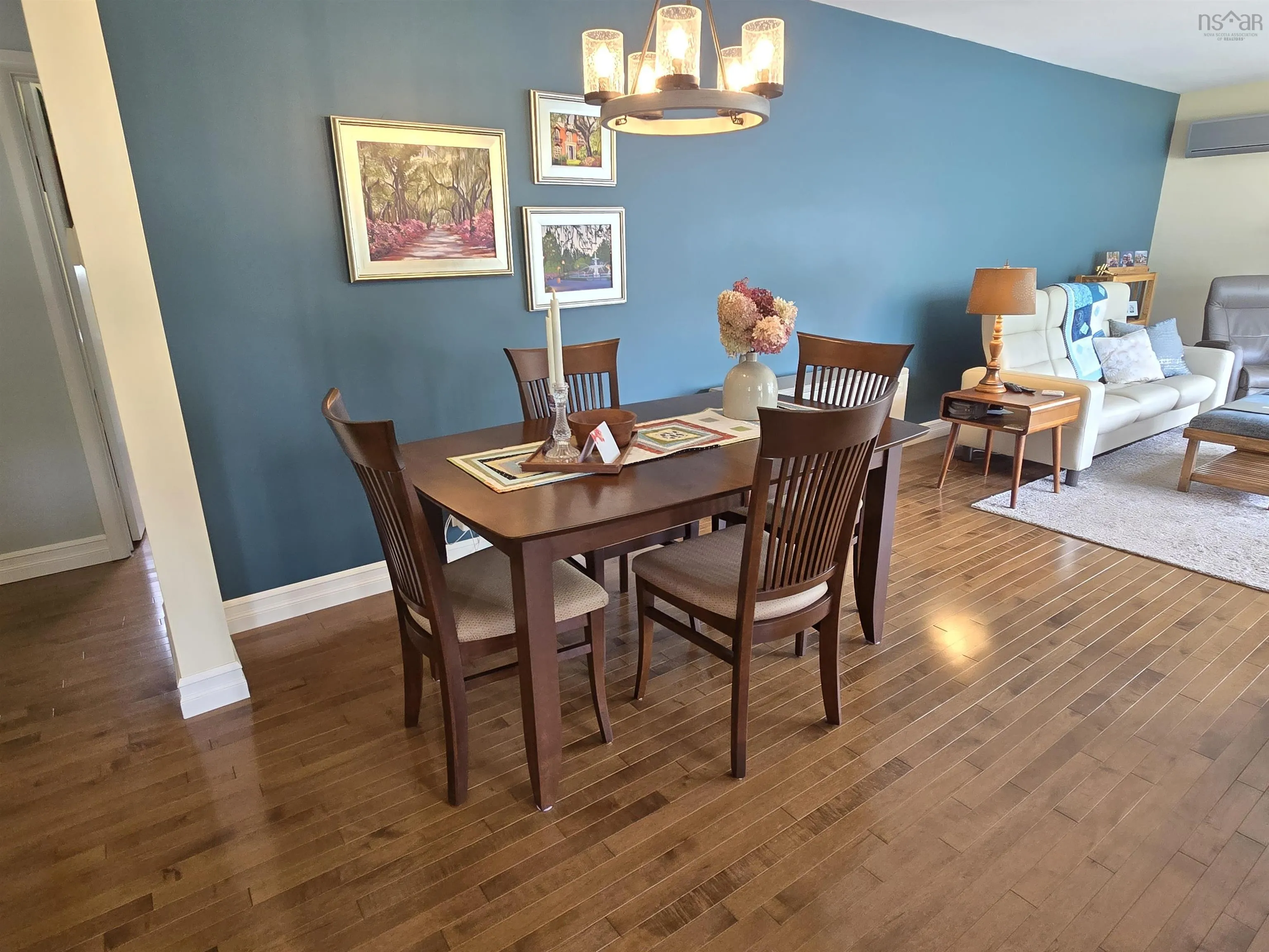 62 Hillcrest Street, Bridgewater, NS B4V 1S9, 4 Bedrooms Bedrooms, ,2 BathroomsBathrooms,Residential,For Sale,Hillcrest,202513230