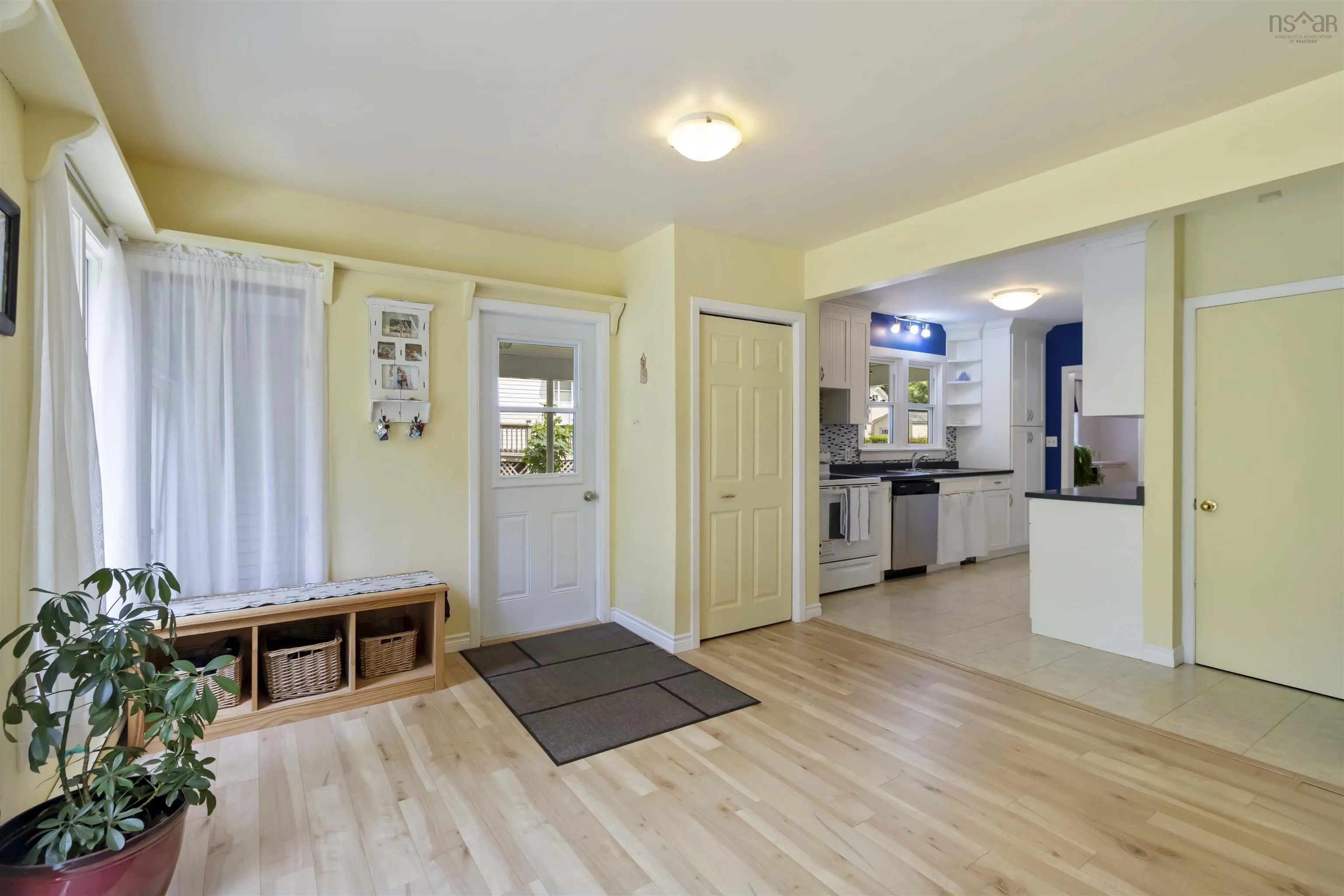 163 Crescent Street, Bridgewater, NS B4V 1L1, 4 Bedrooms Bedrooms, ,2 BathroomsBathrooms,Residential,For Sale,Crescent,202518451