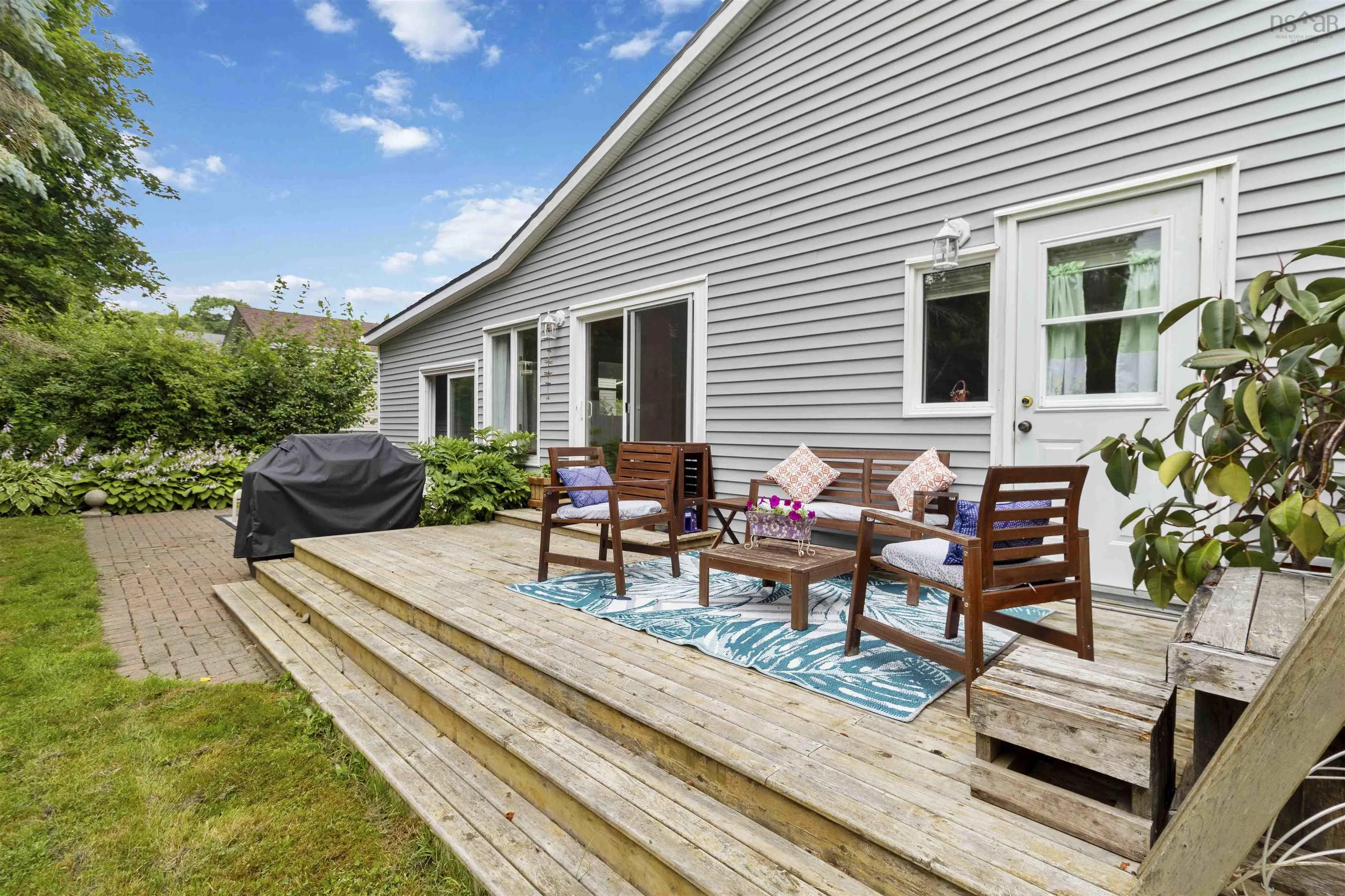 163 Crescent Street, Bridgewater, NS B4V 1L1, 4 Bedrooms Bedrooms, ,2 BathroomsBathrooms,Residential,For Sale,Crescent,202518451