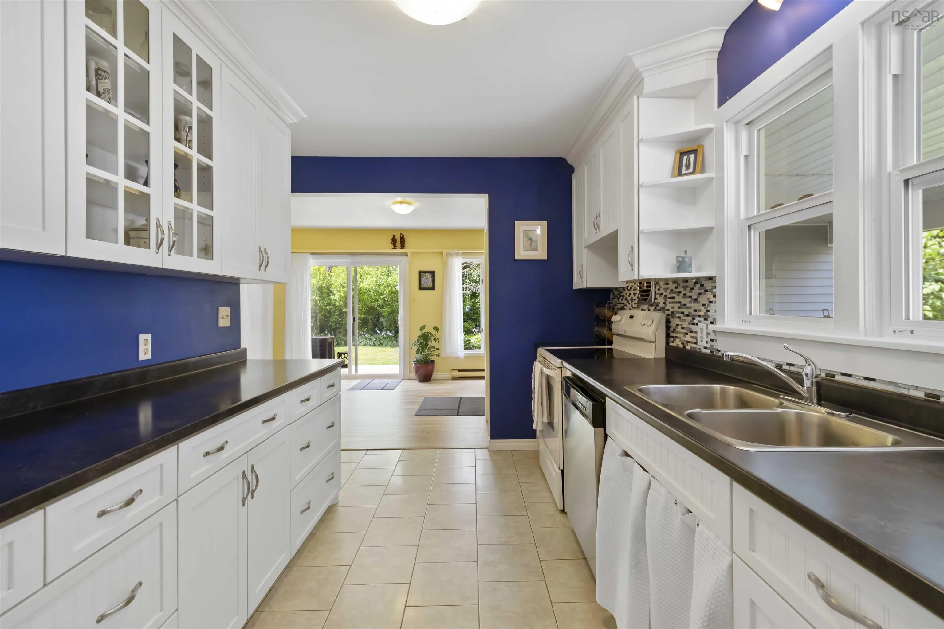 163 Crescent Street, Bridgewater, NS B4V 1L1, 4 Bedrooms Bedrooms, ,2 BathroomsBathrooms,Residential,For Sale,Crescent,202518451