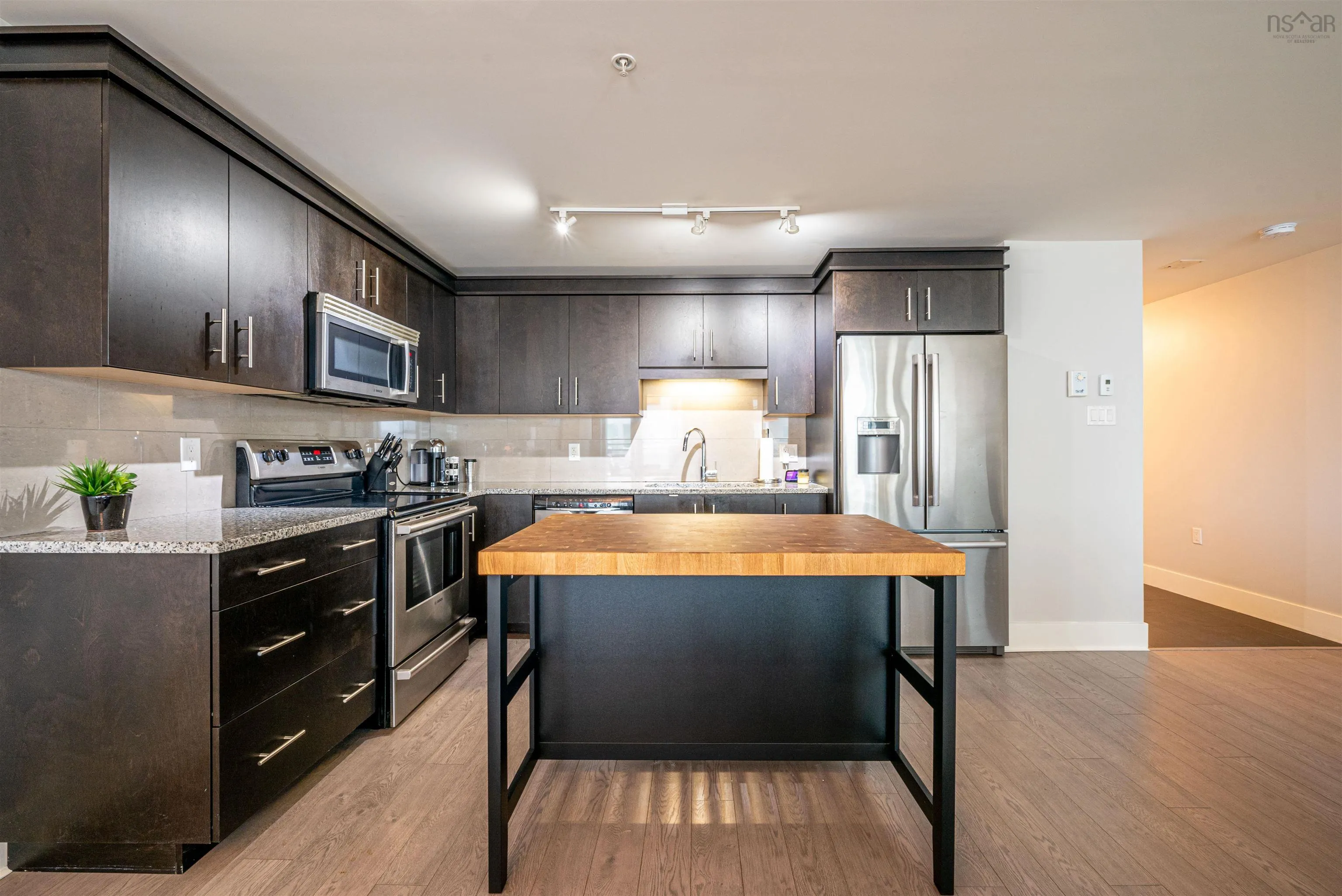 403-15 King's Wharf Place, Dartmouth Ns B2y 0c2, 1 Bedroom Bedrooms, ,1 BathroomBathrooms,Residential,For Sale,Place,202424627