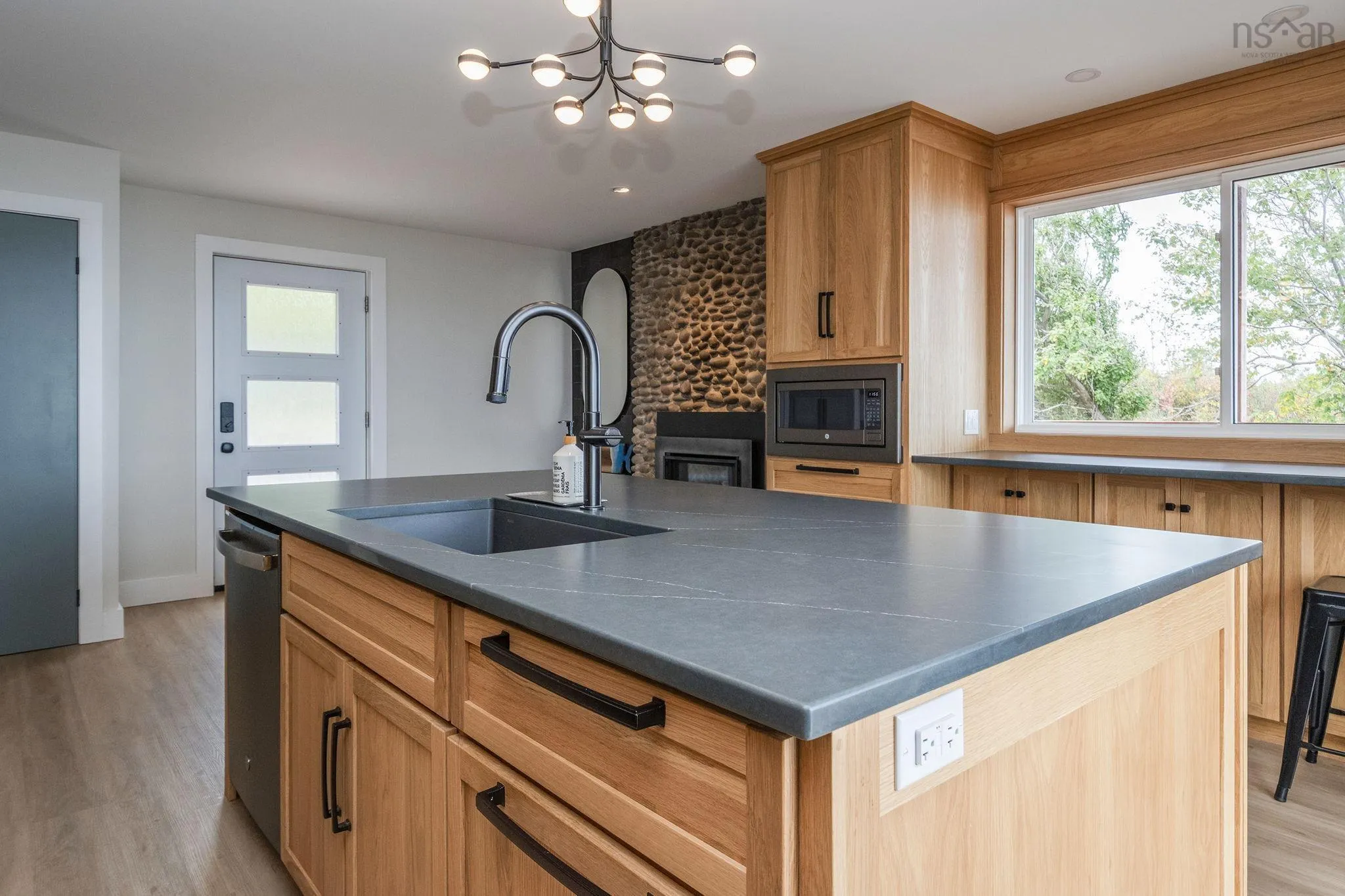 1392 Lighthouse Road, Bay View, NS B0V 1A0, 4 Bedrooms Bedrooms, ,3 BathroomsBathrooms,Residential,For Sale,Lighthouse,202525521