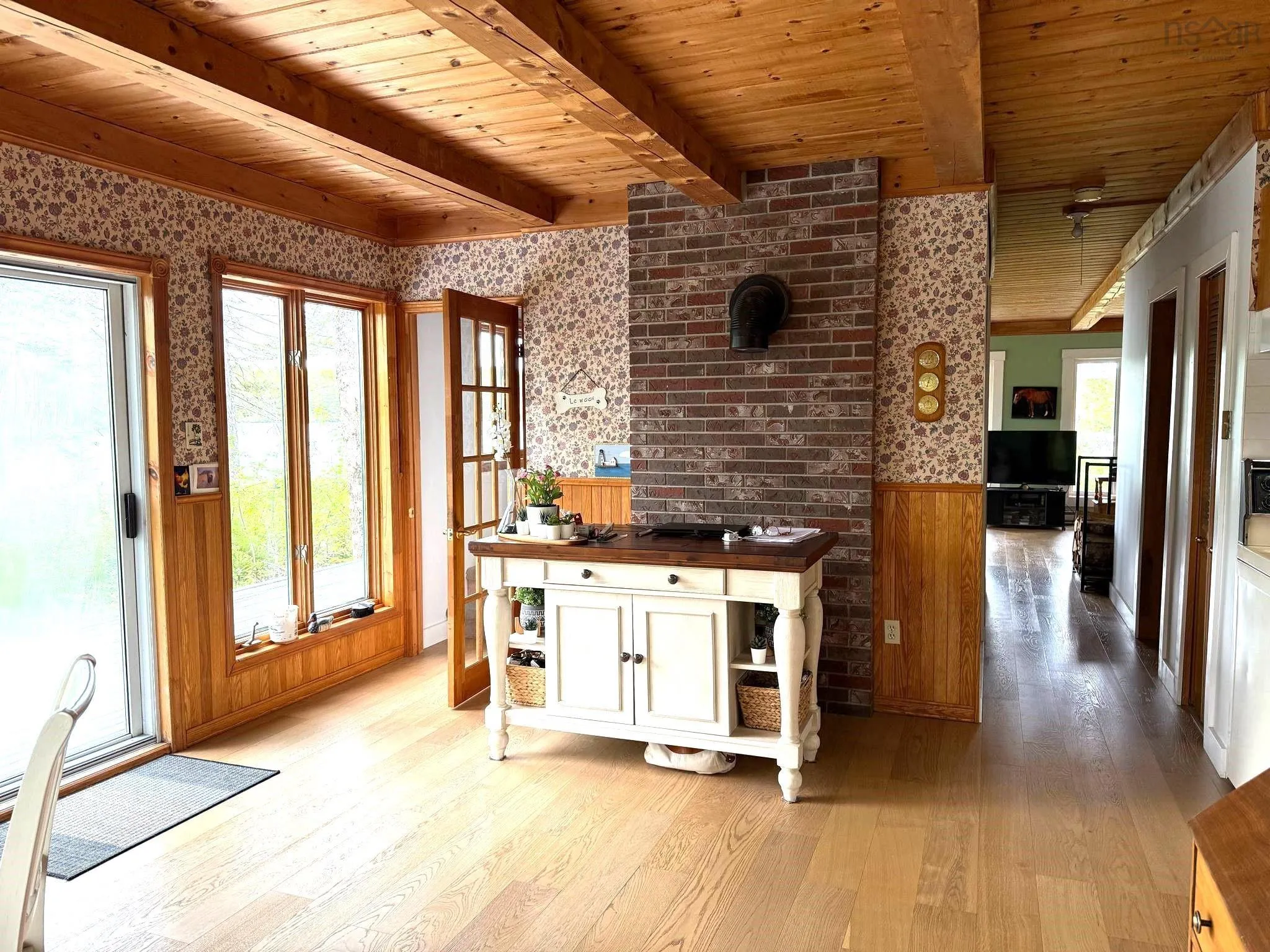 401 Highway, Mount Uniacke, NS B0S 1B0, 2 Bedrooms Bedrooms, ,3 BathroomsBathrooms,Residential,For Sale,Highway 1,202513085