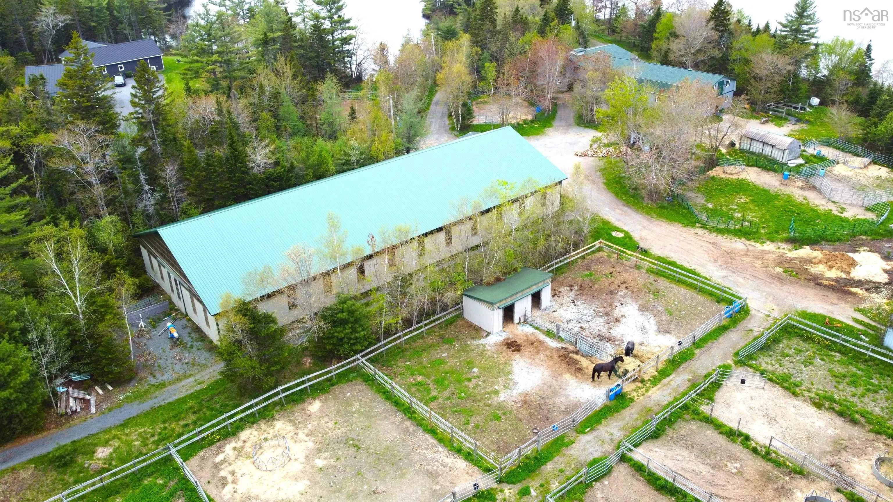 401 Highway, Mount Uniacke, NS B0S 1B0, 2 Bedrooms Bedrooms, ,3 BathroomsBathrooms,Residential,For Sale,Highway 1,202513085
