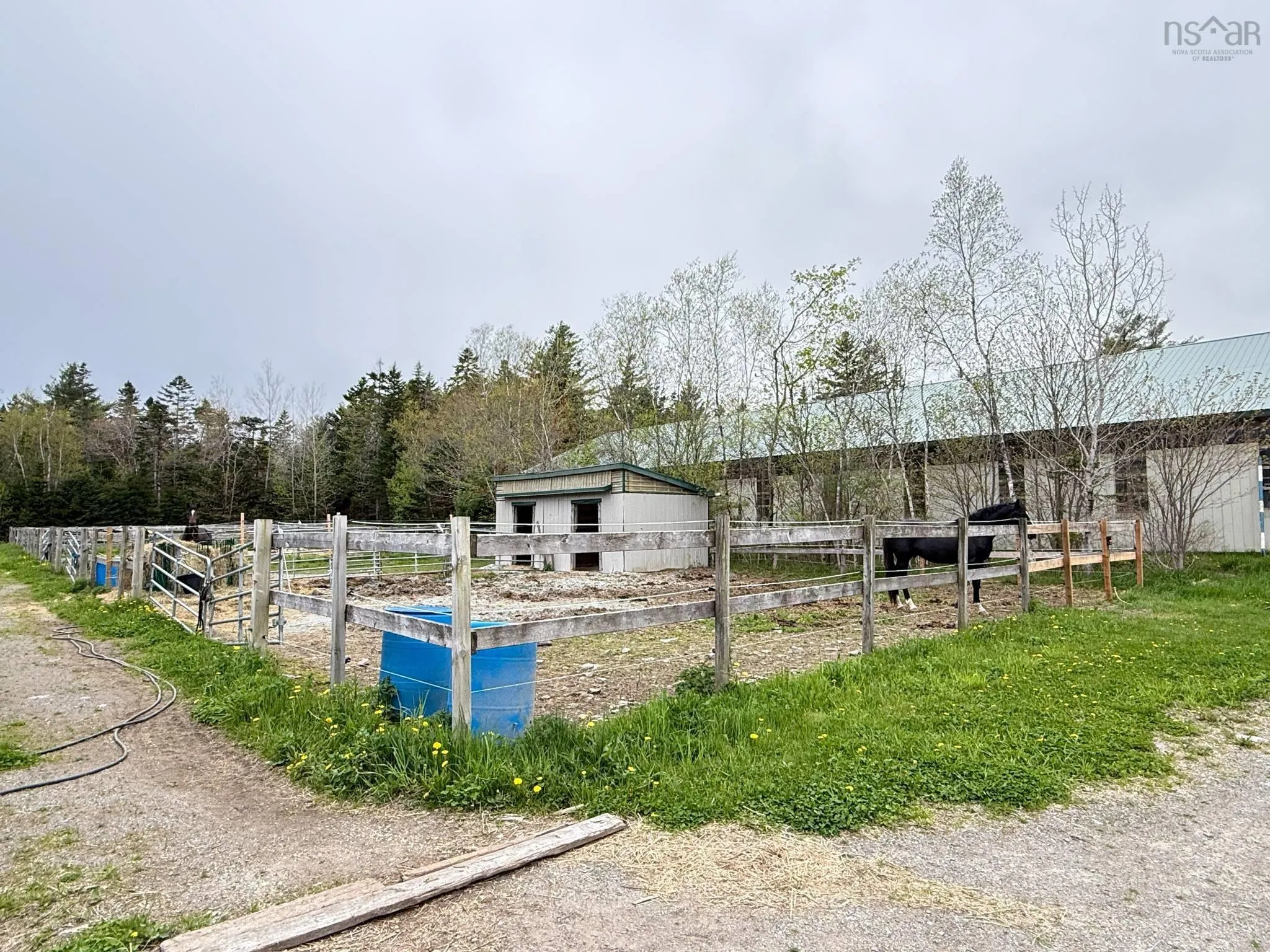 401 Highway, Mount Uniacke, NS B0S 1B0, 2 Bedrooms Bedrooms, ,3 BathroomsBathrooms,Residential,For Sale,Highway 1,202513085