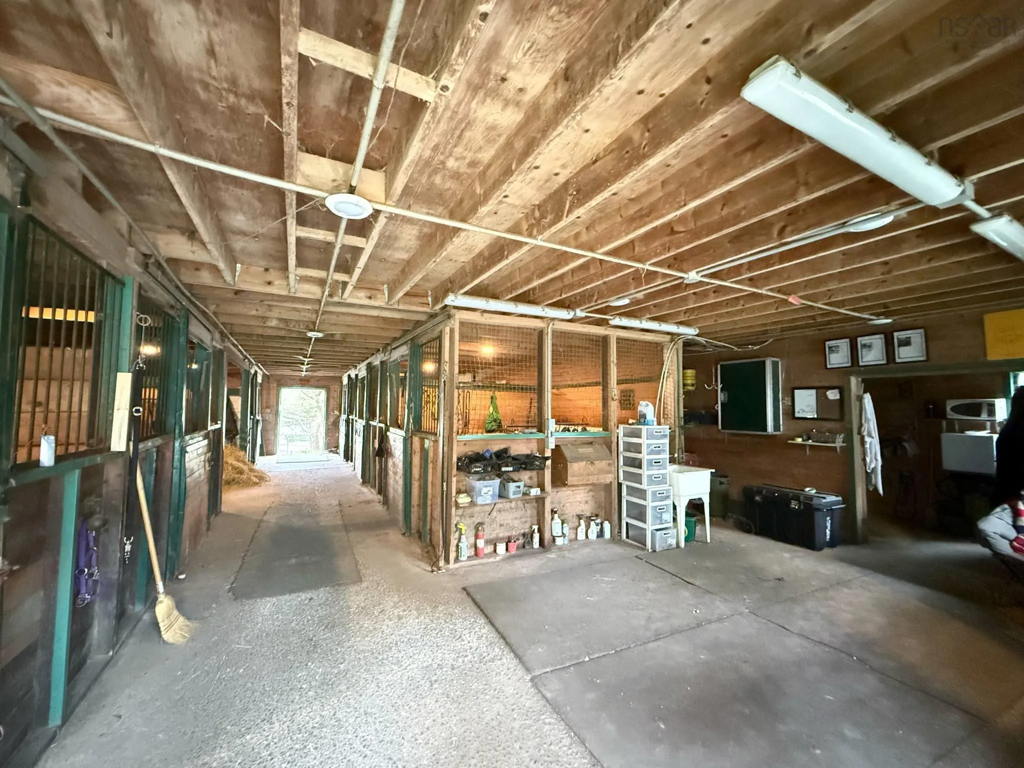 401 Highway, Mount Uniacke, NS B0S 1B0, 2 Bedrooms Bedrooms, ,3 BathroomsBathrooms,Residential,For Sale,Highway 1,202513085