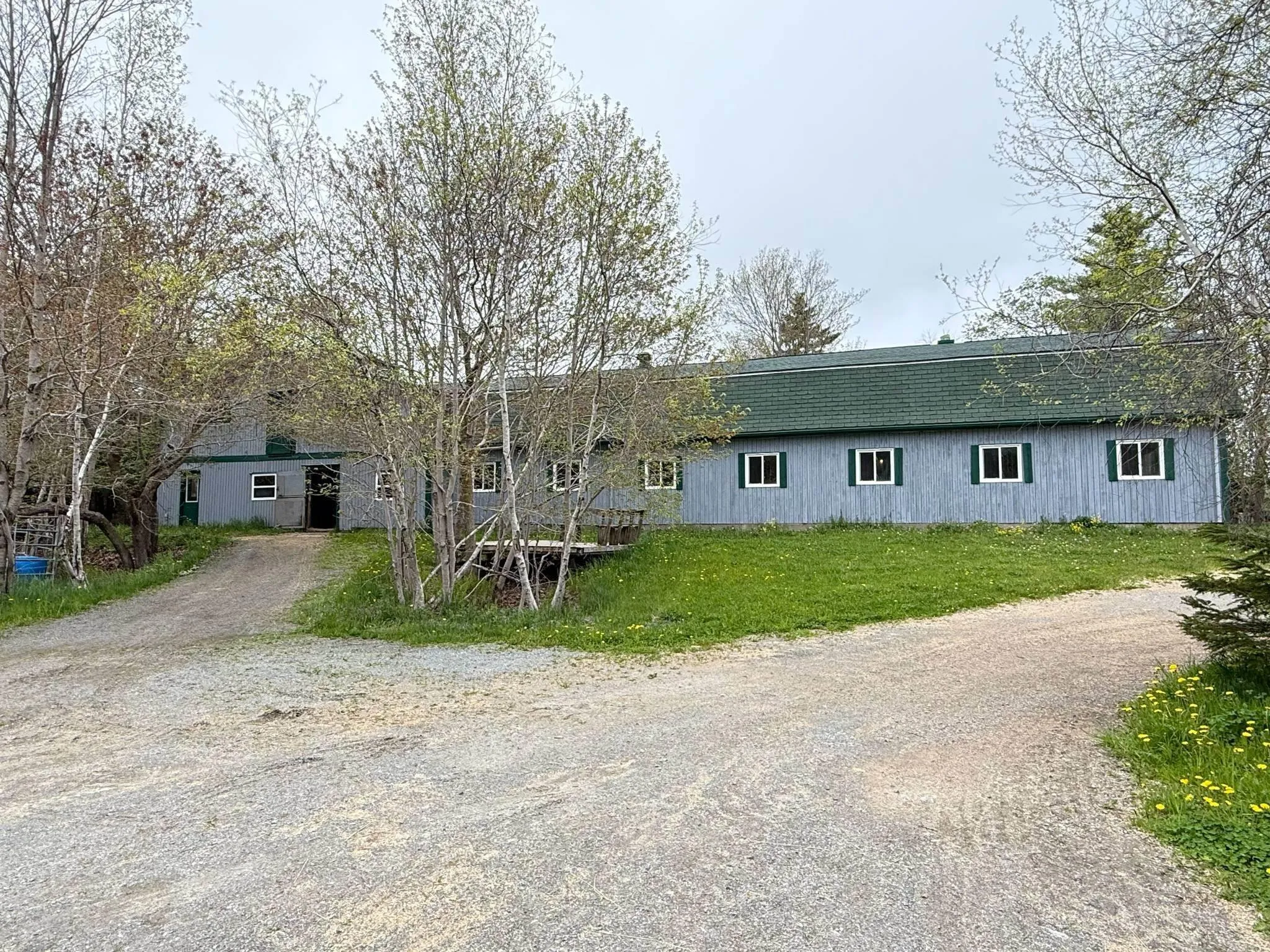 401 Highway, Mount Uniacke, NS B0S 1B0, 2 Bedrooms Bedrooms, ,3 BathroomsBathrooms,Residential,For Sale,Highway 1,202513085