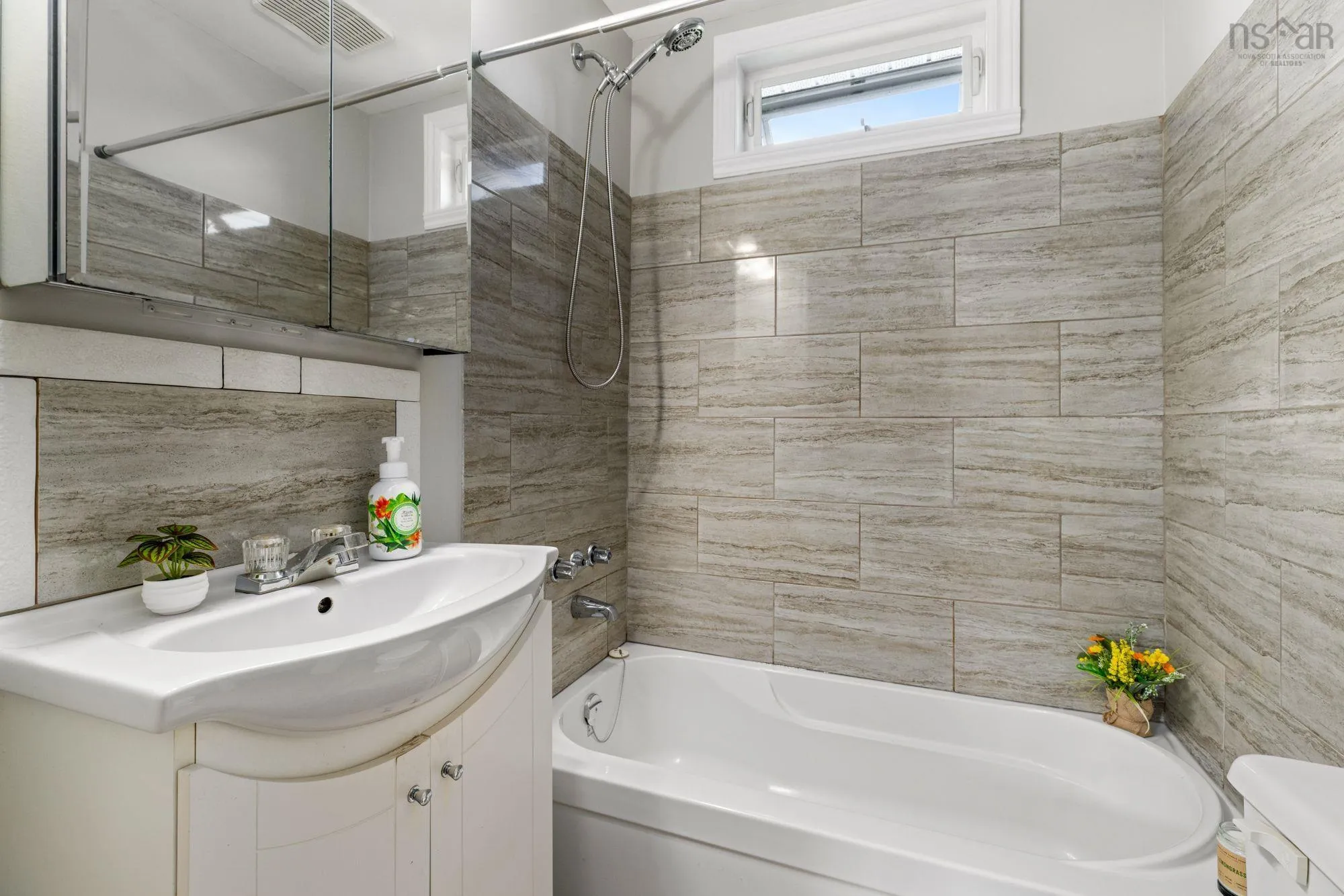606 Herring Cove Road, Halifax, NS B3R 1X6, 2 Bedrooms Bedrooms, ,1 BathroomBathrooms,Residential,For Sale,Herring Cove,202518096