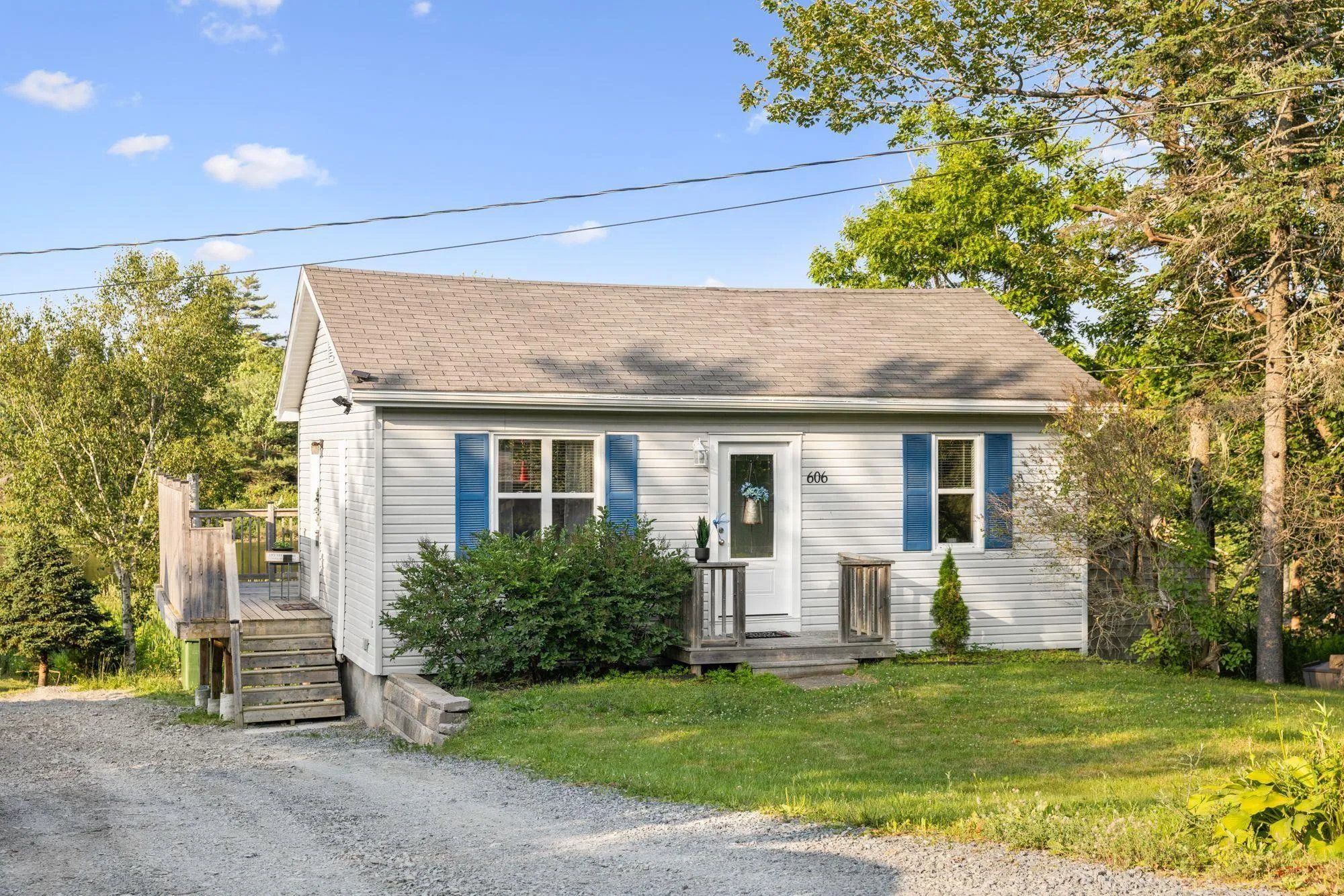 606 Herring Cove Road, Halifax, NS B3R 1X6, 2 Bedrooms Bedrooms, ,1 BathroomBathrooms,Residential,For Sale,Herring Cove,202518096