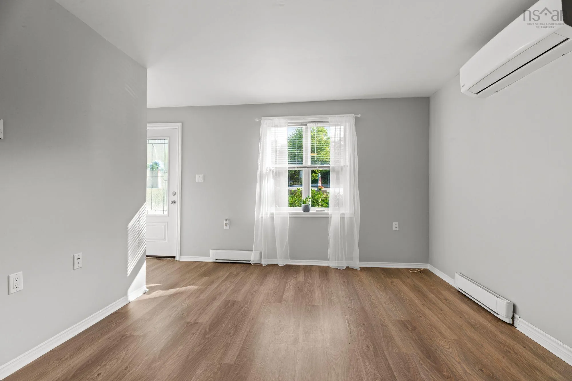 606 Herring Cove Road, Halifax, NS B3R 1X6, 2 Bedrooms Bedrooms, ,1 BathroomBathrooms,Residential,For Sale,Herring Cove,202518096