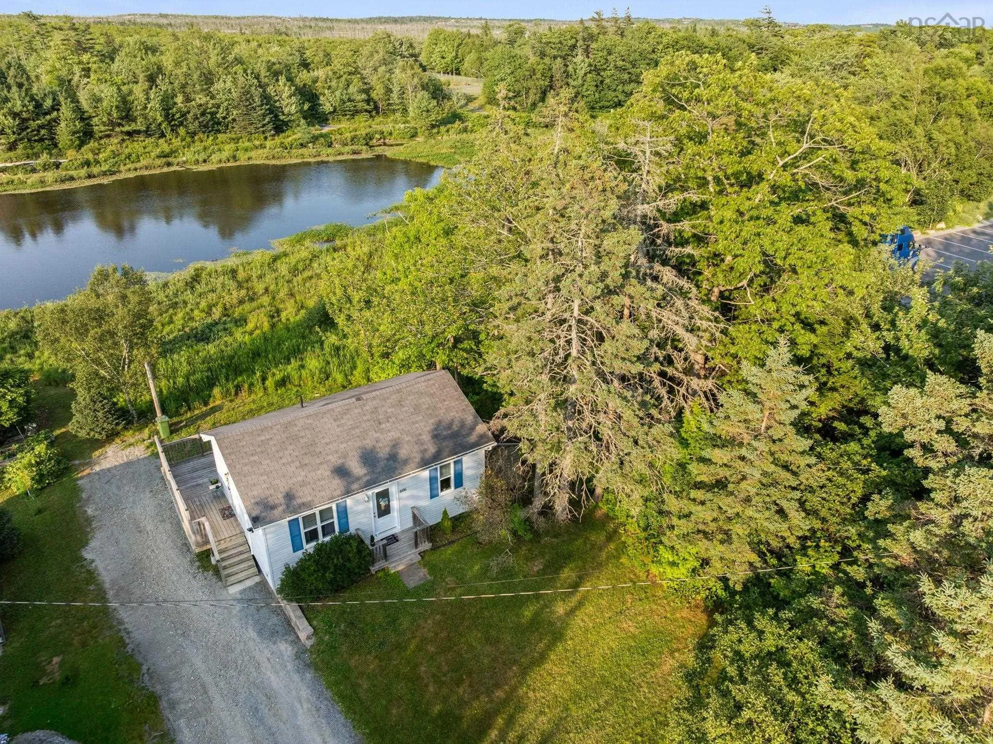 606 Herring Cove Road, Halifax, NS B3R 1X6, 2 Bedrooms Bedrooms, ,1 BathroomBathrooms,Residential,For Sale,Herring Cove,202518096