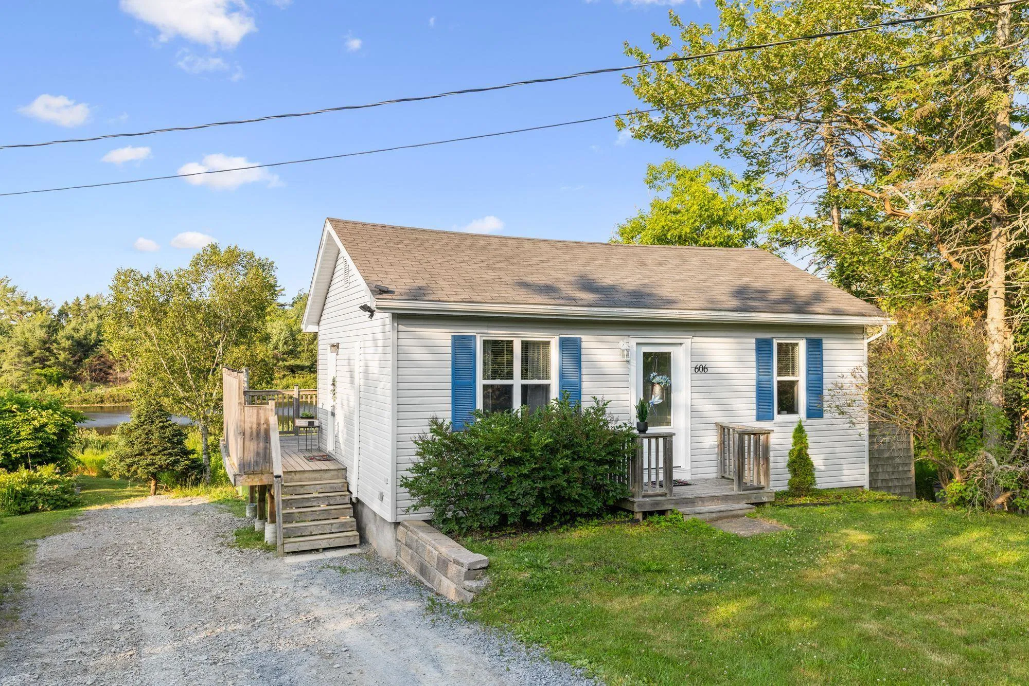 606 Herring Cove Road, Halifax, NS B3R 1X6, 2 Bedrooms Bedrooms, ,1 BathroomBathrooms,Residential,For Sale,Herring Cove,202518096