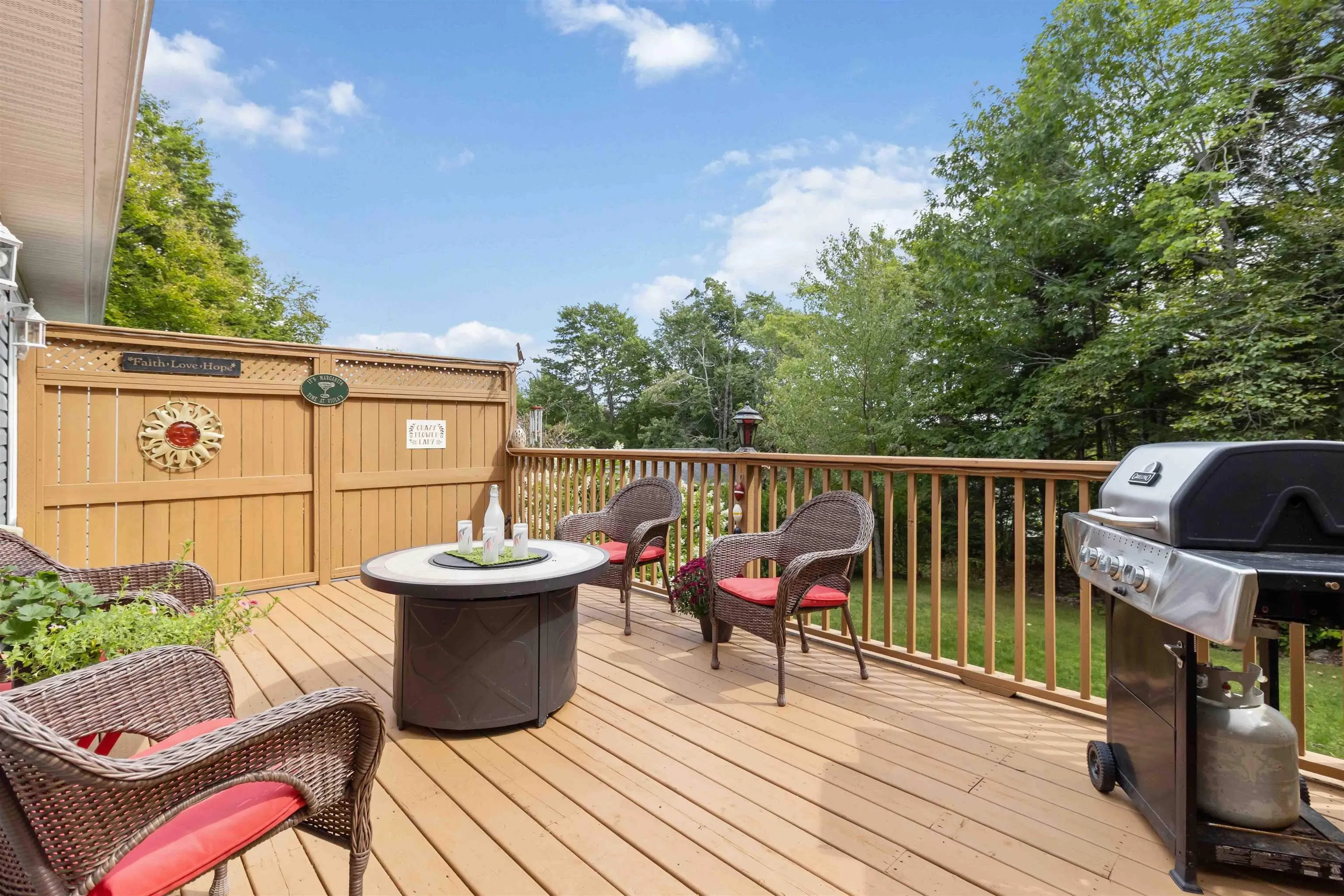 6 Carrie Crescent, Beaver Bank, NS B4G 1B2, 4 Bedrooms Bedrooms, ,3 BathroomsBathrooms,Residential,For Sale,Carrie,202522509