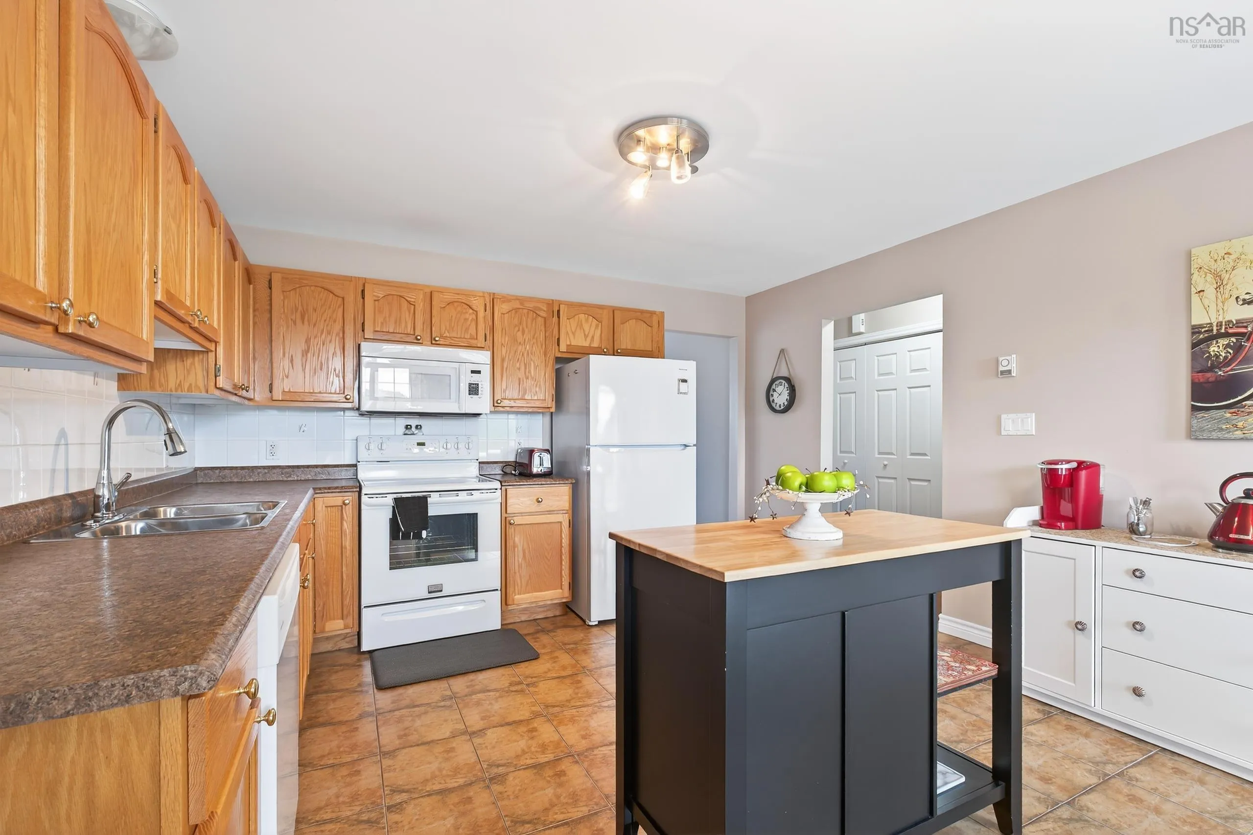 69-71-73-75 Dundee Drive, Sydney, NS B1P 5V2, 8 Bedrooms Bedrooms, ,Residential Income,For Sale,Dundee,202521774