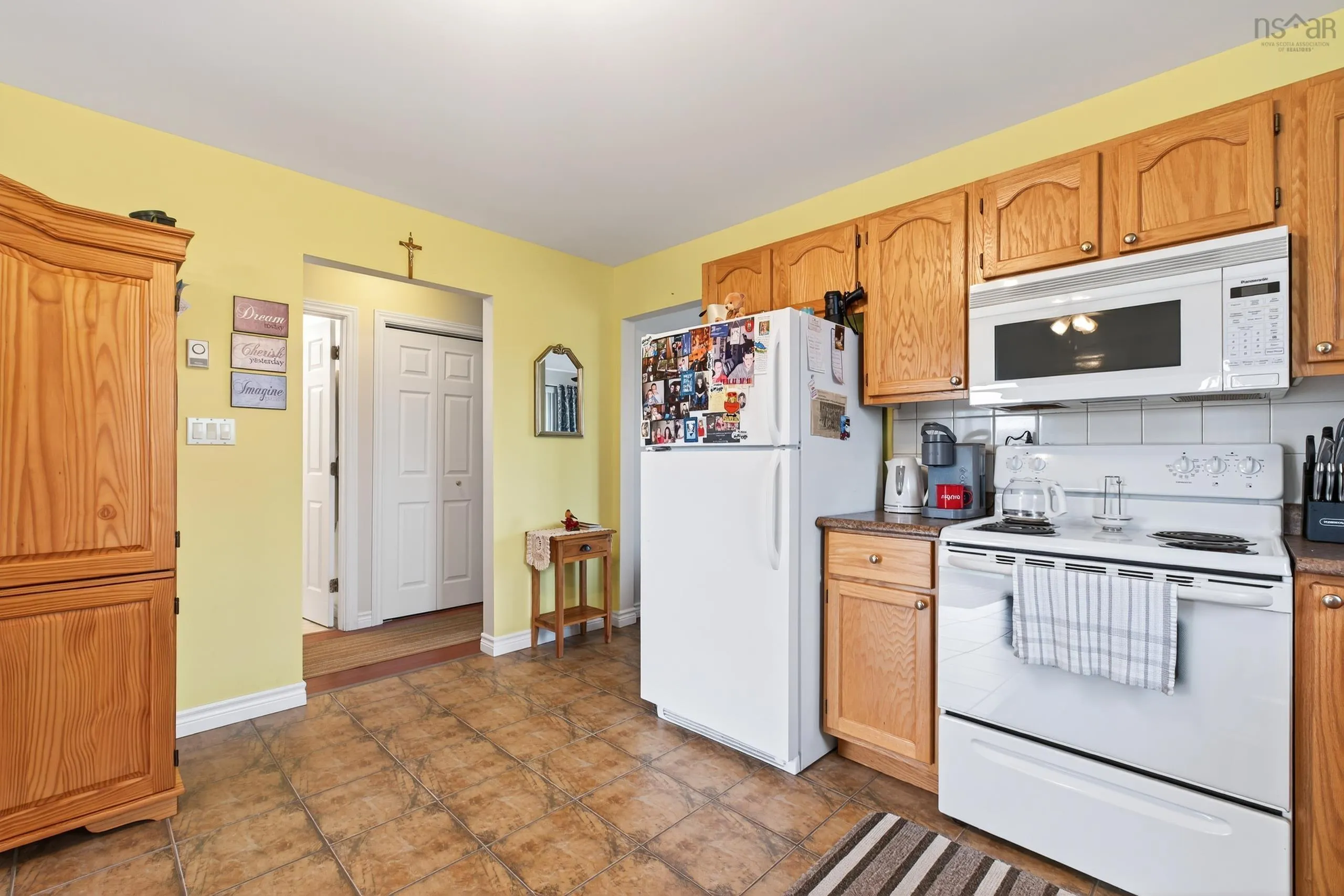 69-71-73-75 Dundee Drive, Sydney, NS B1P 5V2, 8 Bedrooms Bedrooms, ,Residential Income,For Sale,Dundee,202521774