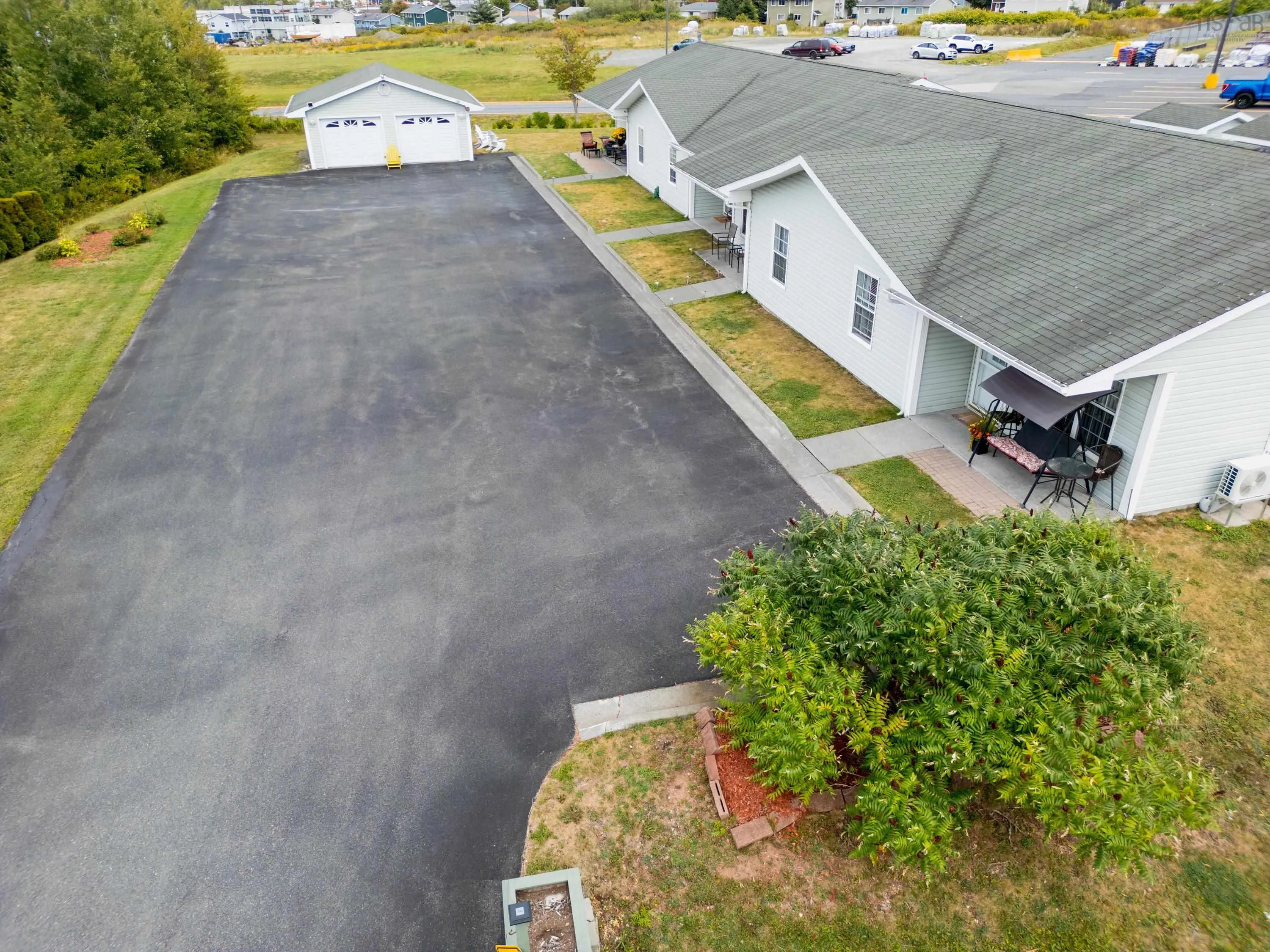 69-71-73-75 Dundee Drive, Sydney, NS B1P 5V2, 8 Bedrooms Bedrooms, ,Residential Income,For Sale,Dundee,202521774
