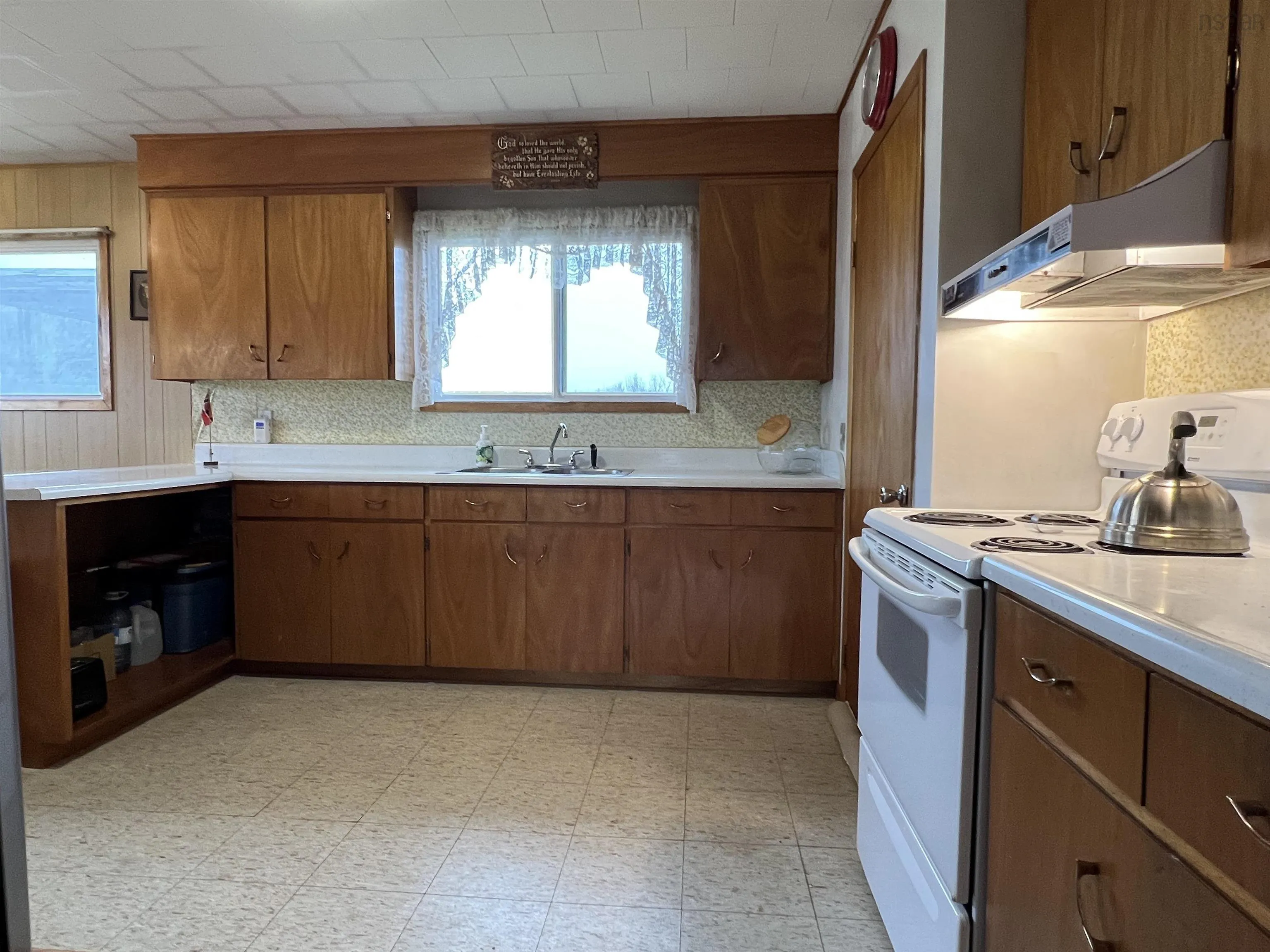 410 Neville Street, Reserve Mines, NS B1E 1G5, 3 Bedrooms Bedrooms, ,1 BathroomBathrooms,Farm,For Sale,Neville,202512774