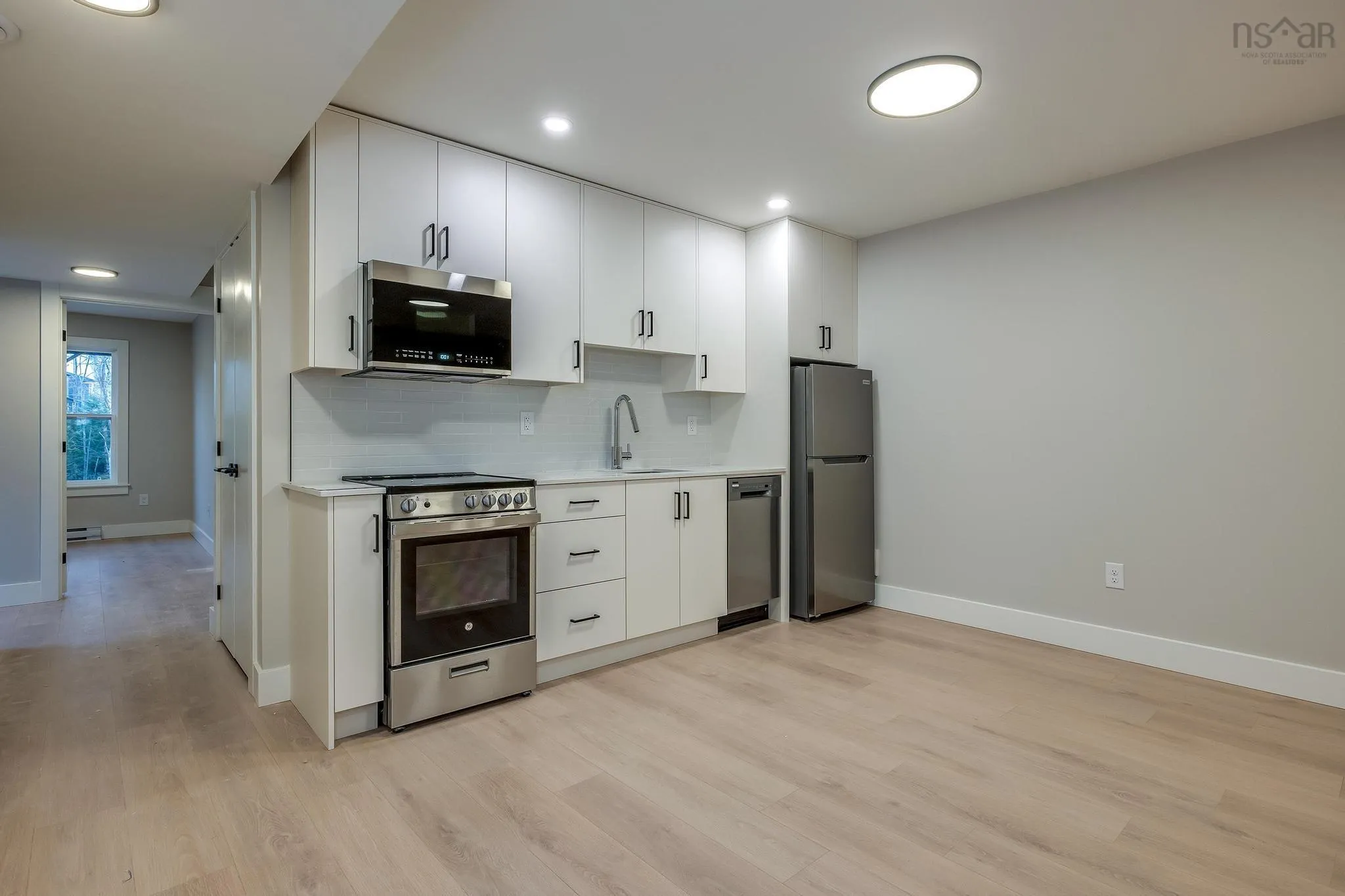 81b-183 Colonial Crescent, Halifax, NS B3R 2H8, 5 Bedrooms Bedrooms, ,4 BathroomsBathrooms,Residential,For Sale,Colonial,202524841
