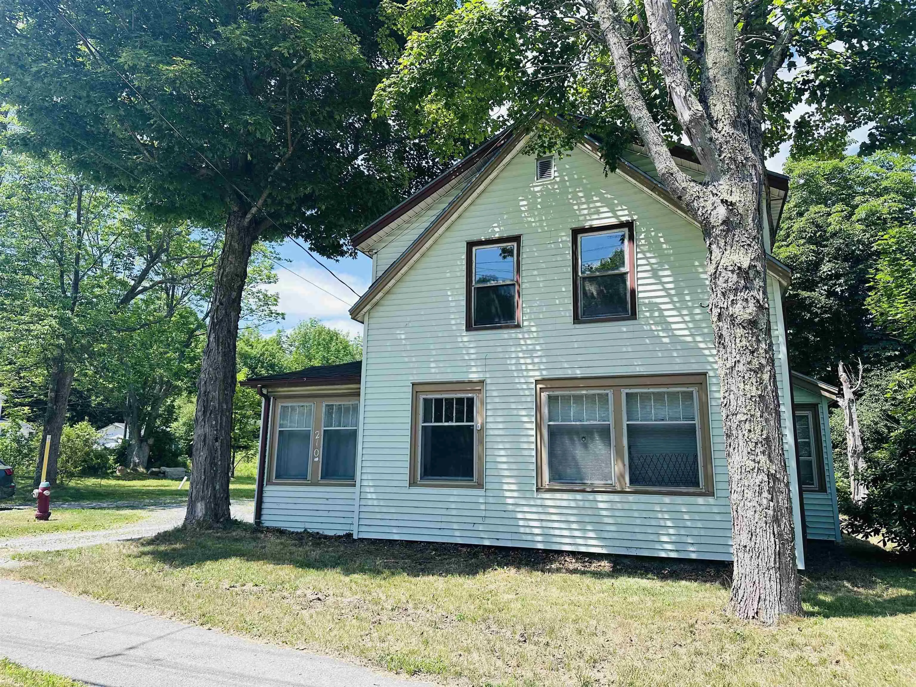 210 Victoria Road, Bridgewater, NS B4V 2N9, 3 Bedrooms Bedrooms, ,2 BathroomsBathrooms,Residential,For Sale,Victoria,202519635