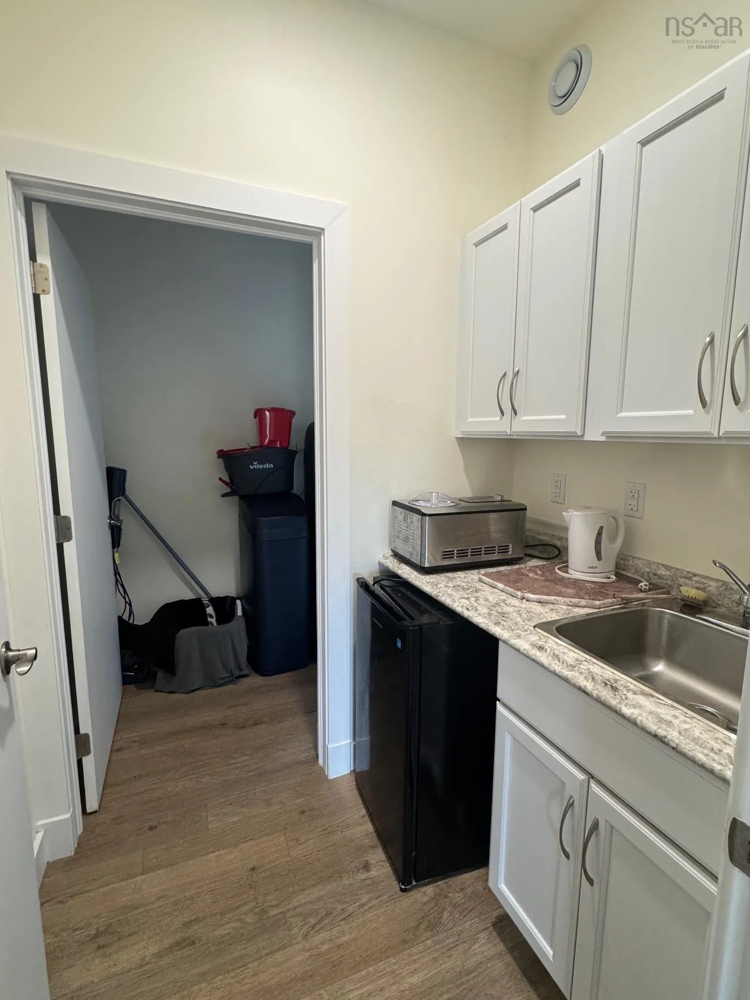 284 Rodney Drive, Militia Point, NS B0E 2Y0, 4 Bedrooms Bedrooms, ,2 BathroomsBathrooms,Residential,For Sale,Rodney,202517792