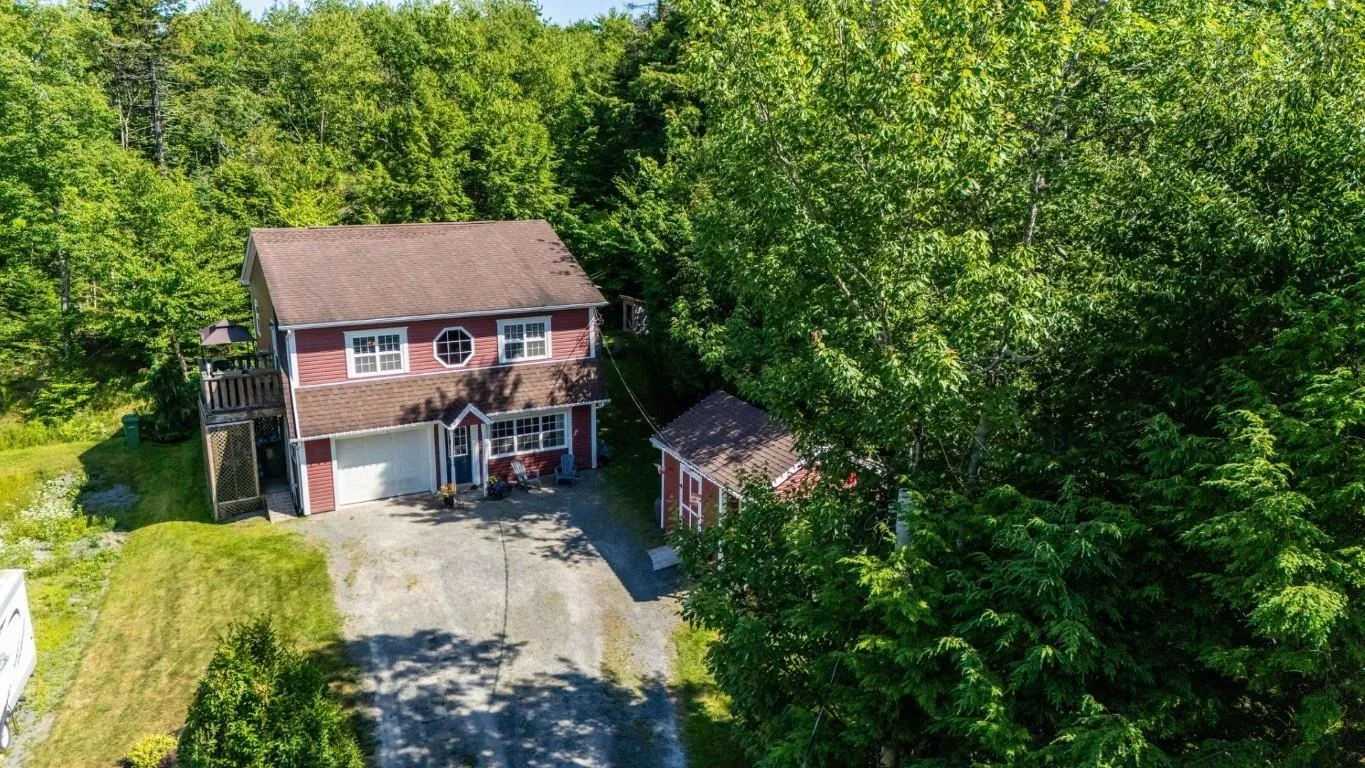 115 Springfield Lake Road, Middle Sackville, NS B4E 3B1, 2 Bedrooms Bedrooms, ,2 BathroomsBathrooms,Residential,For Sale,Springfield Lake,202518197