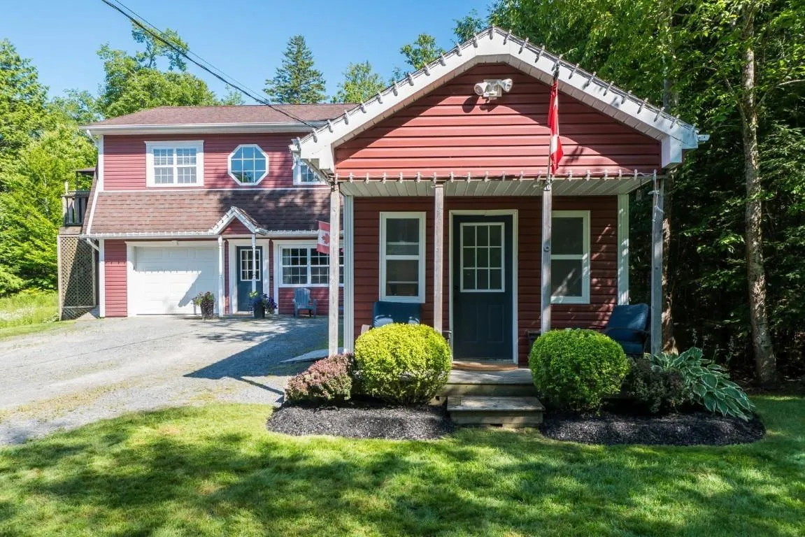 115 Springfield Lake Road, Middle Sackville, NS B4E 3B1, 2 Bedrooms Bedrooms, ,2 BathroomsBathrooms,Residential,For Sale,Springfield Lake,202518197