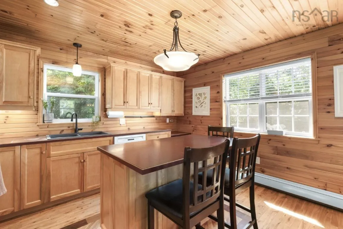 115 Springfield Lake Road, Middle Sackville, NS B4E 3B1, 2 Bedrooms Bedrooms, ,2 BathroomsBathrooms,Residential,For Sale,Springfield Lake,202518197
