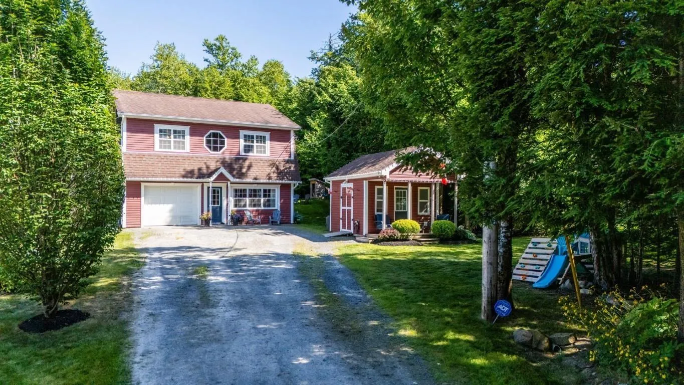 115 Springfield Lake Road, Middle Sackville, NS B4E 3B1, 2 Bedrooms Bedrooms, ,2 BathroomsBathrooms,Residential,For Sale,Springfield Lake,202518197