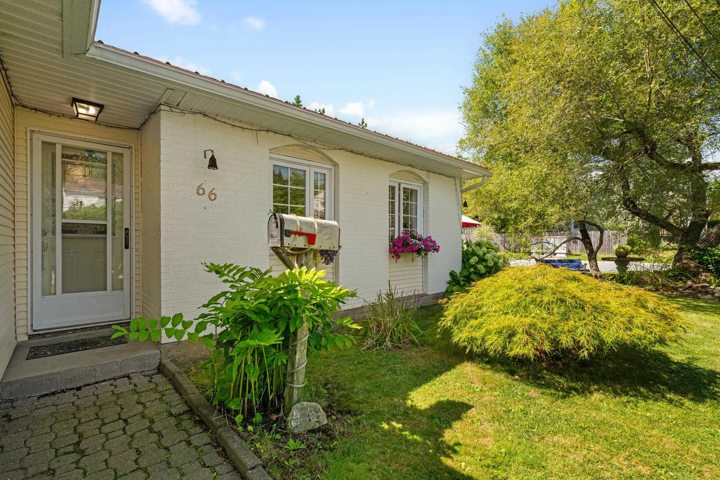 66 Circassion Drive, Cole Harbour, NS B2W 4N3, 2 Bedrooms Bedrooms, ,1 BathroomBathrooms,Residential,For Sale,Circassion,202522121