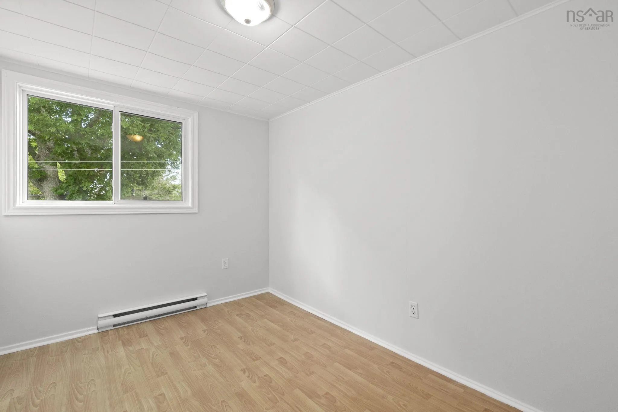 1592 Crossley Court, Windsor, NS B0N 2T0, 12 Bedrooms Bedrooms, ,Residential Income,For Sale,Crossley,202518317