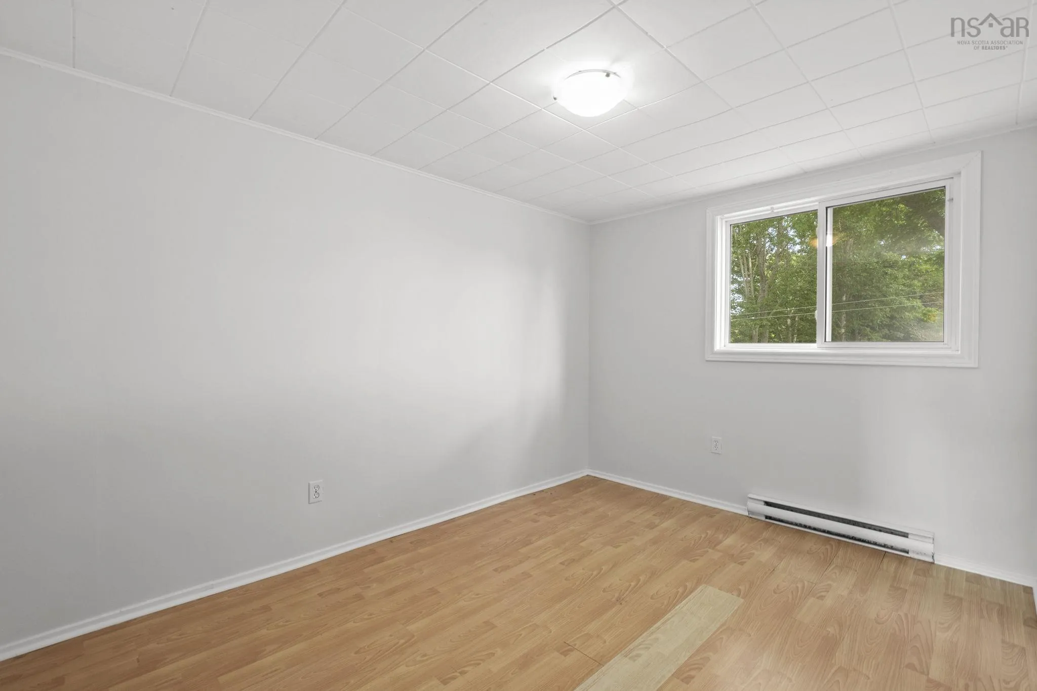 1592 Crossley Court, Windsor, NS B0N 2T0, 12 Bedrooms Bedrooms, ,Residential Income,For Sale,Crossley,202518317