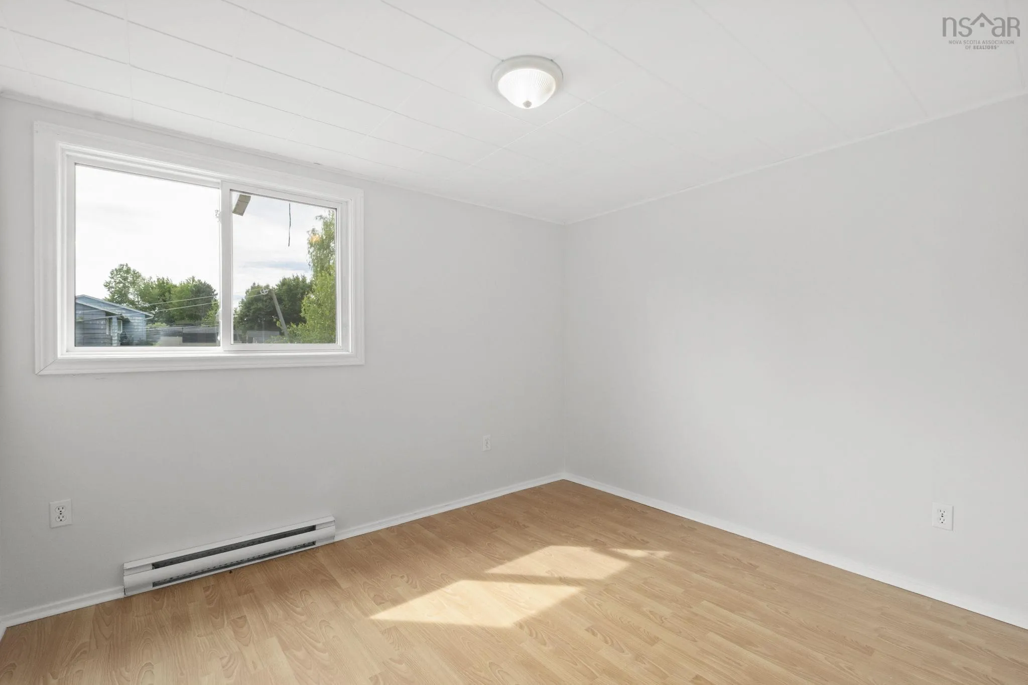1592 Crossley Court, Windsor, NS B0N 2T0, 12 Bedrooms Bedrooms, ,Residential Income,For Sale,Crossley,202518317
