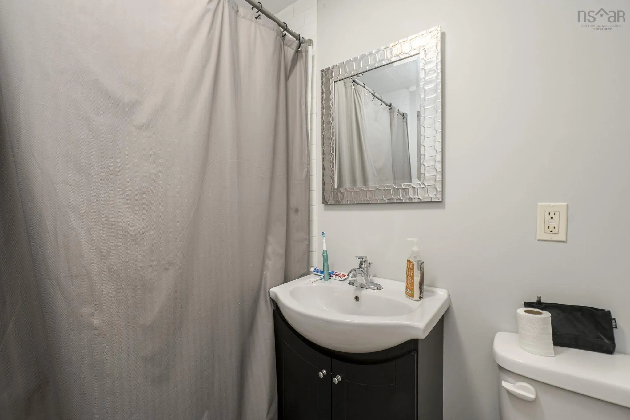 1592 Crossley Court, Windsor, NS B0N 2T0, 12 Bedrooms Bedrooms, ,Residential Income,For Sale,Crossley,202518317