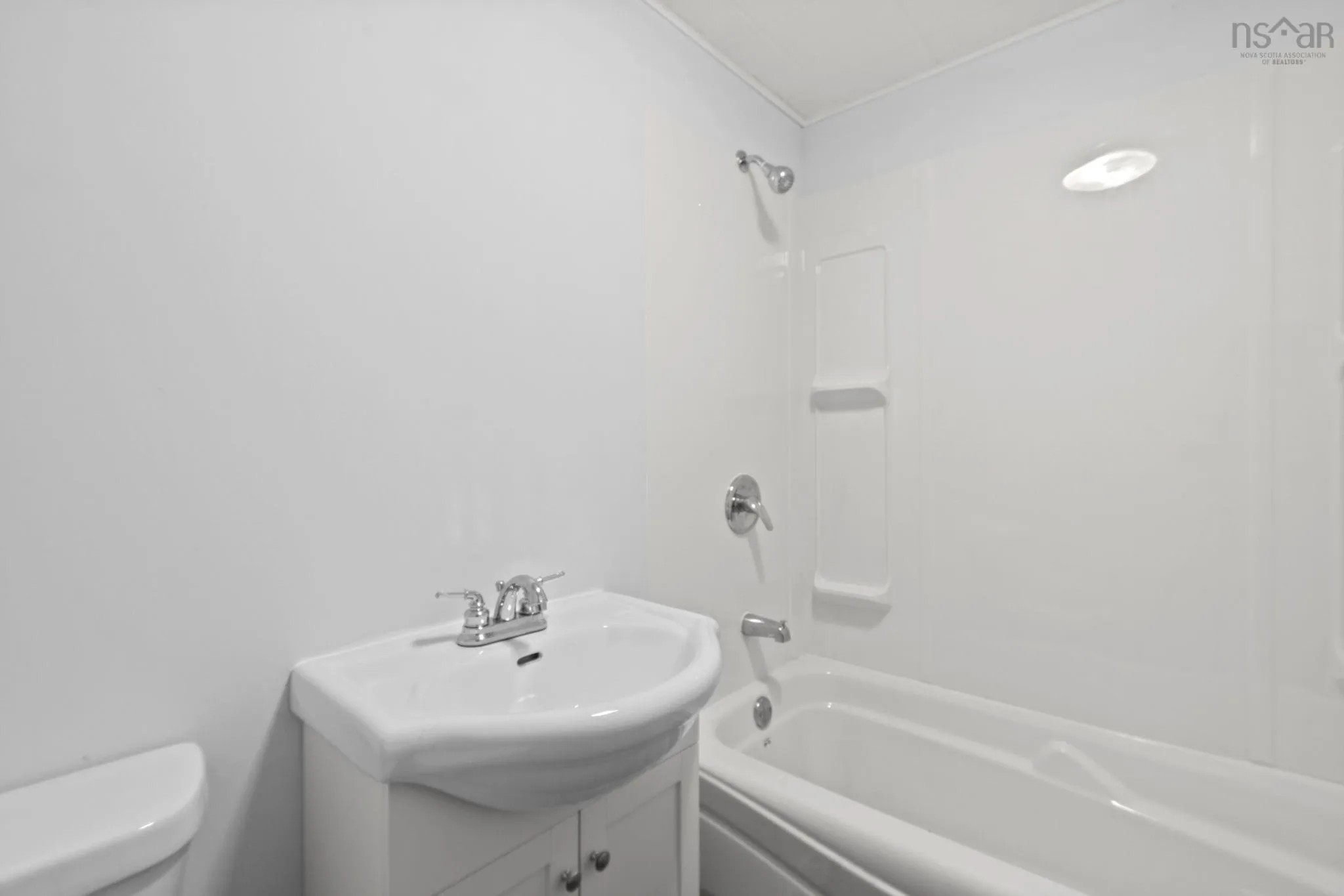 1592 Crossley Court, Windsor, NS B0N 2T0, 12 Bedrooms Bedrooms, ,Residential Income,For Sale,Crossley,202518317