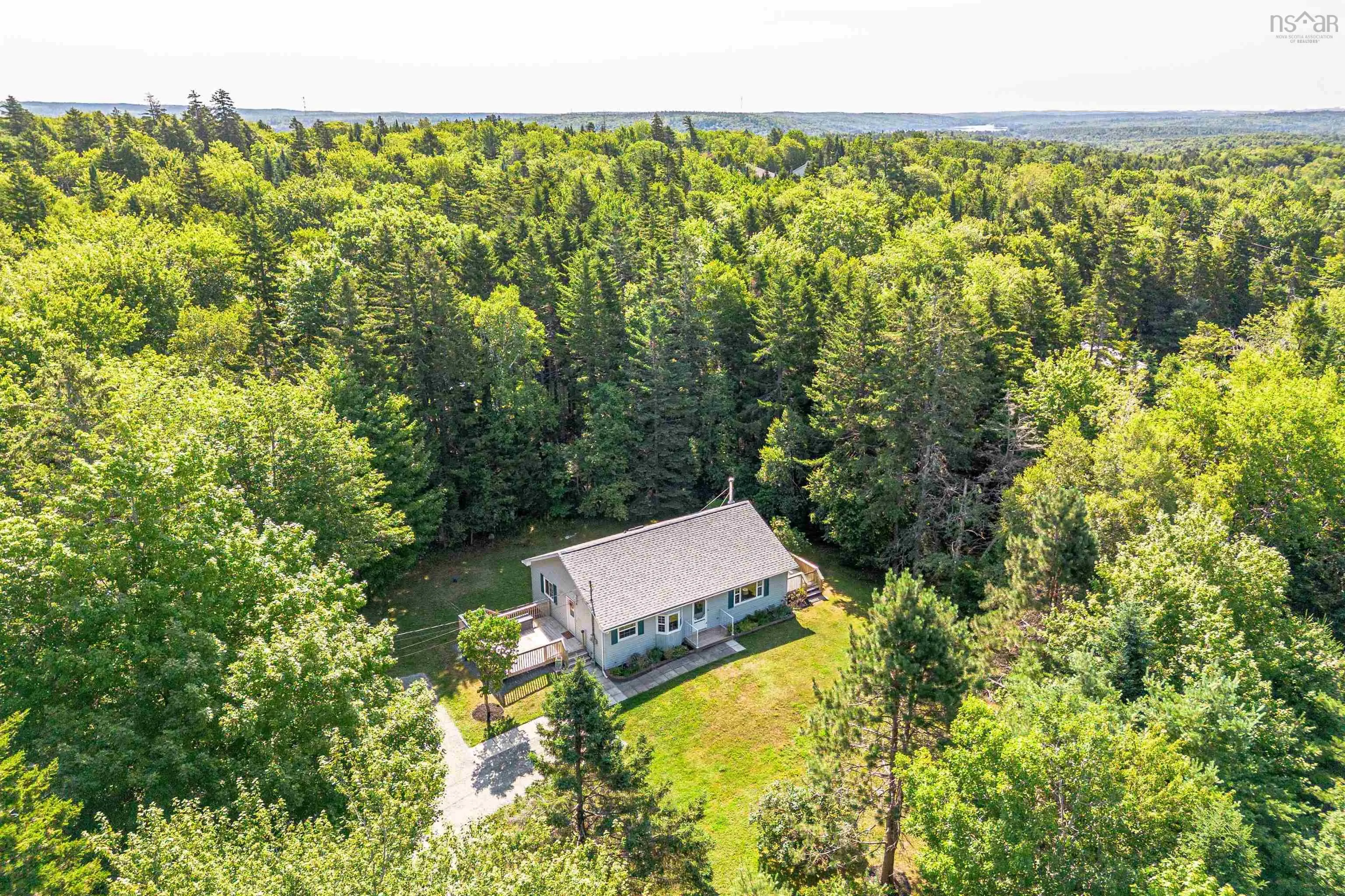 18 Archibald Drive, Fall River, NS B2T 1E8, 2 Bedrooms Bedrooms, ,2 BathroomsBathrooms,Residential,For Sale,Archibald,202518700