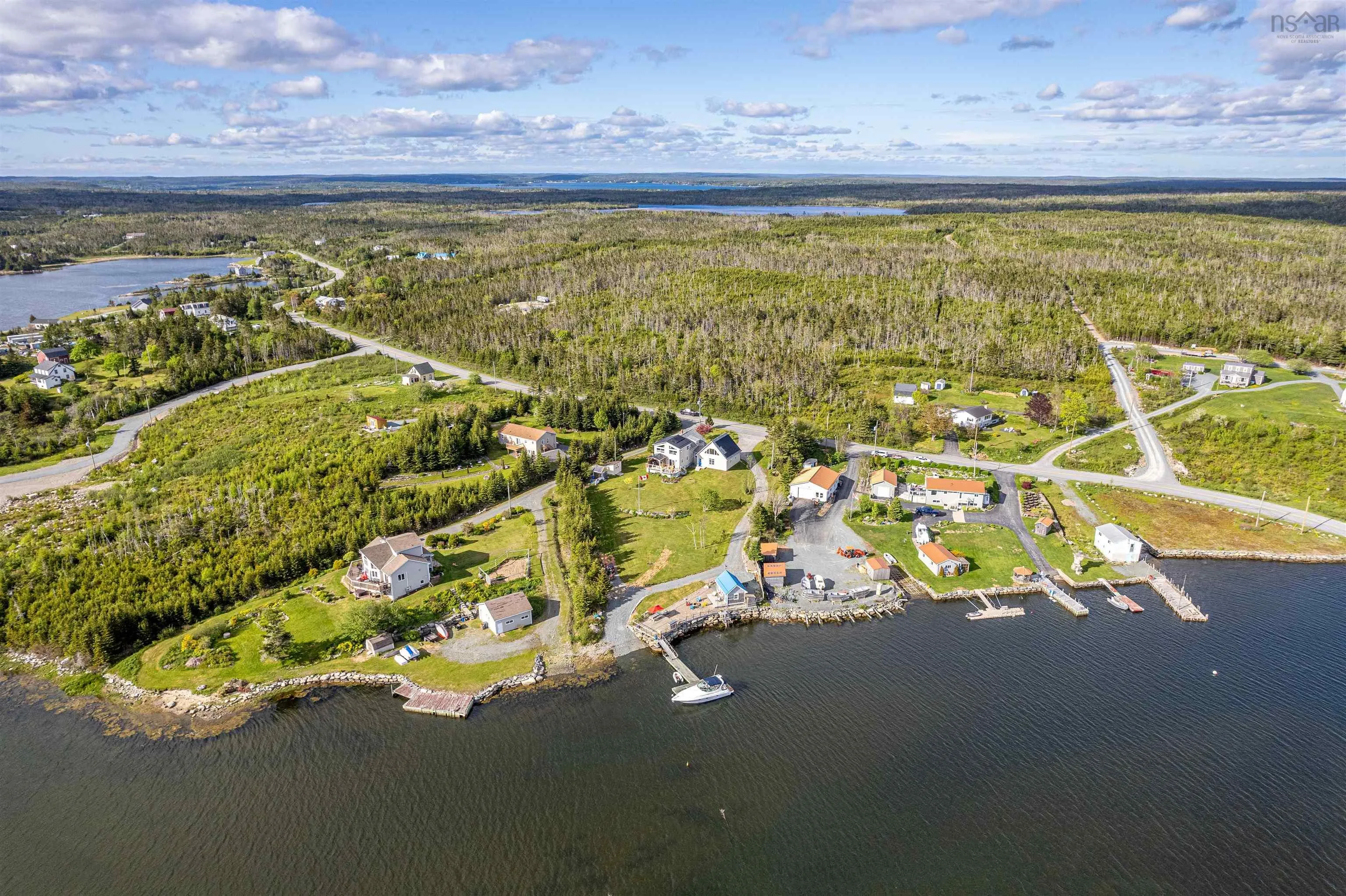 2270 Ostrea Lake Road, Ostrea Lake, NS B0J 2L0, 4 Bedrooms Bedrooms, ,3 BathroomsBathrooms,Residential,For Sale,Ostrea Lake,202522673