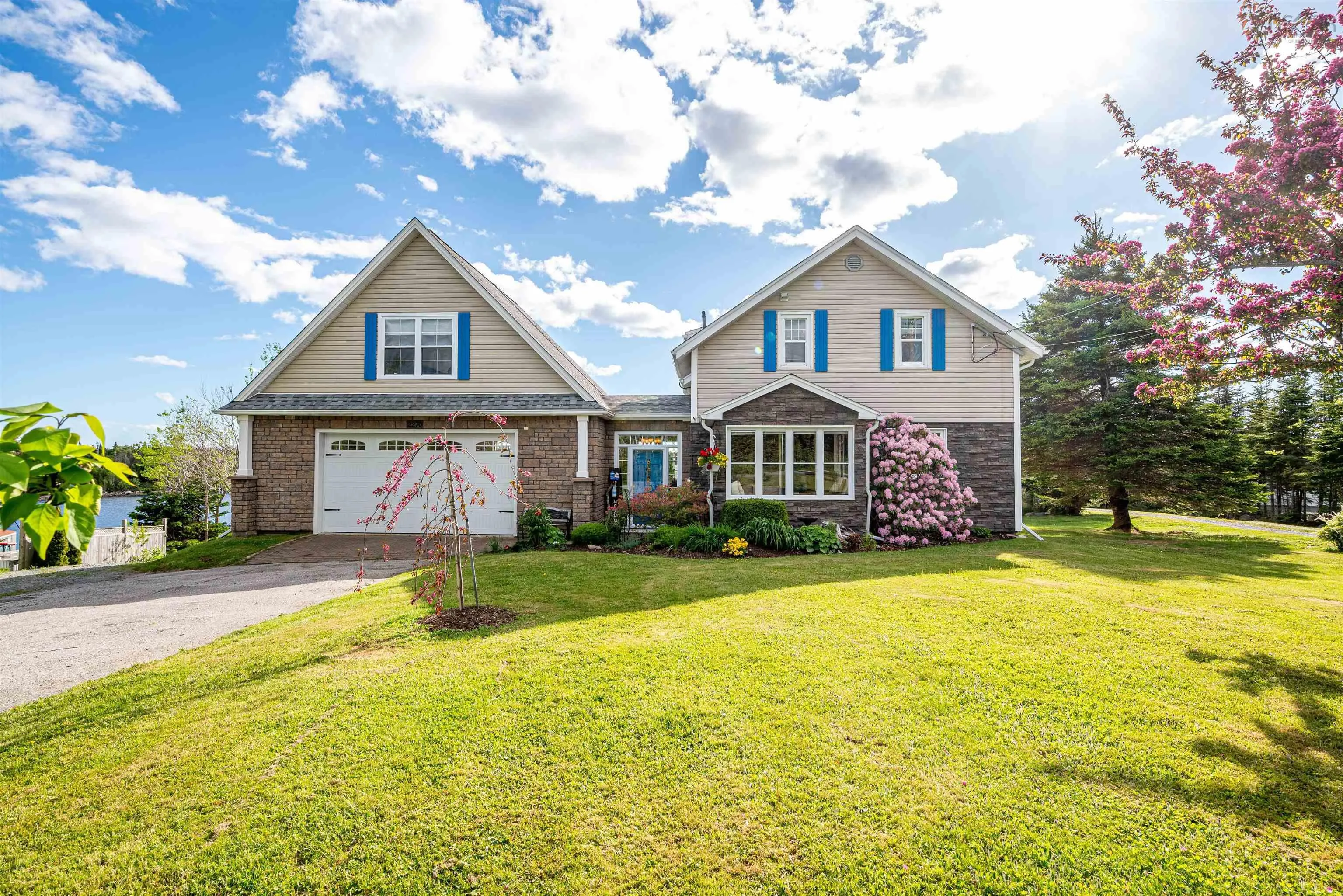2270 Ostrea Lake Road, Ostrea Lake, NS B0J 2L0, 4 Bedrooms Bedrooms, ,3 BathroomsBathrooms,Residential,For Sale,Ostrea Lake,202522673