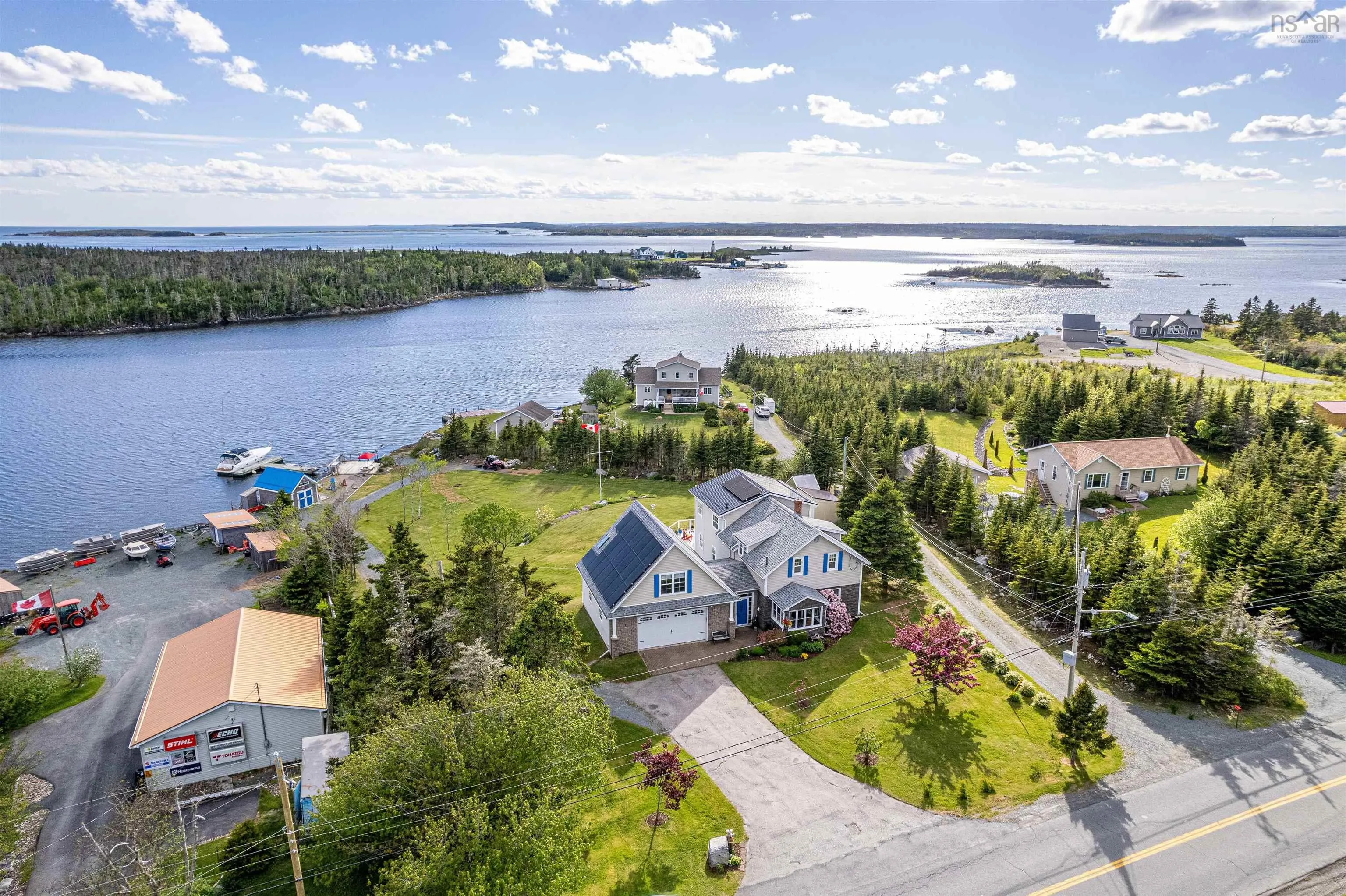 2270 Ostrea Lake Road, Ostrea Lake, NS B0J 2L0, 4 Bedrooms Bedrooms, ,3 BathroomsBathrooms,Residential,For Sale,Ostrea Lake,202522673