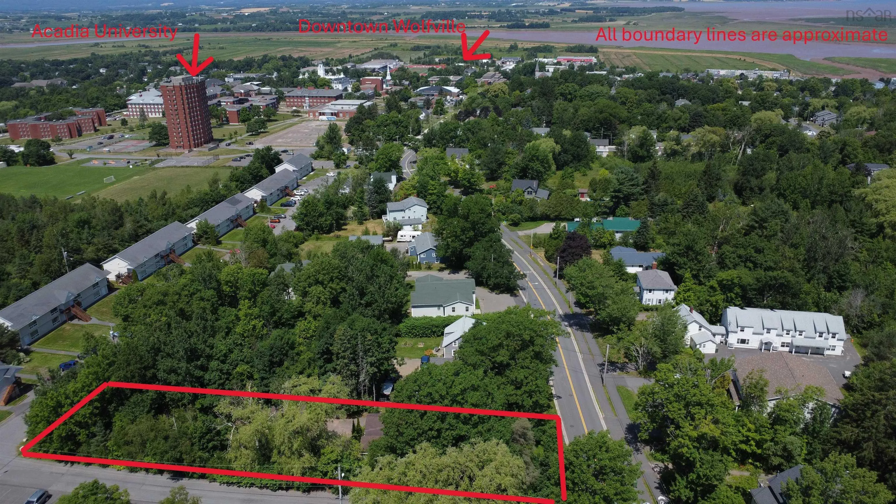 90 Highland Avenue, Wolfville, NS B4P 1Z6, 4 Bedrooms Bedrooms, ,1 BathroomBathrooms,Residential,For Sale,Highland,202517876