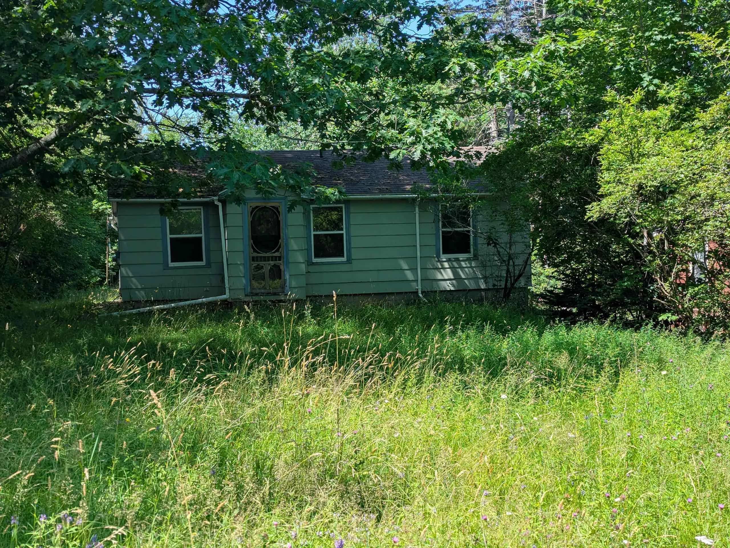 90 Highland Avenue, Wolfville, NS B4P 1Z6, 4 Bedrooms Bedrooms, ,1 BathroomBathrooms,Residential,For Sale,Highland,202517876