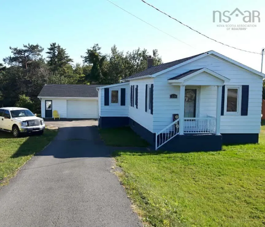 21244 Sydney Road, Reserve Mines, NS B1E 1K1, 2 Bedrooms Bedrooms, ,1 BathroomBathrooms,Residential,For Sale,Sydney,202522979