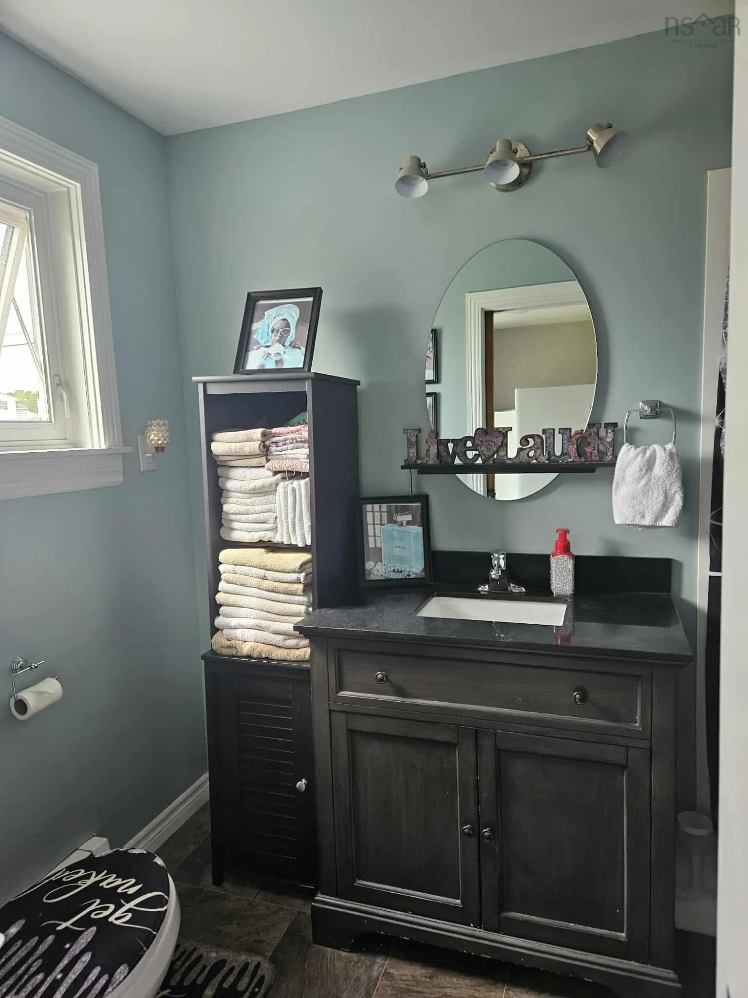 21244 Sydney Road, Reserve Mines, NS B1E 1K1, 2 Bedrooms Bedrooms, ,1 BathroomBathrooms,Residential,For Sale,Sydney,202522979