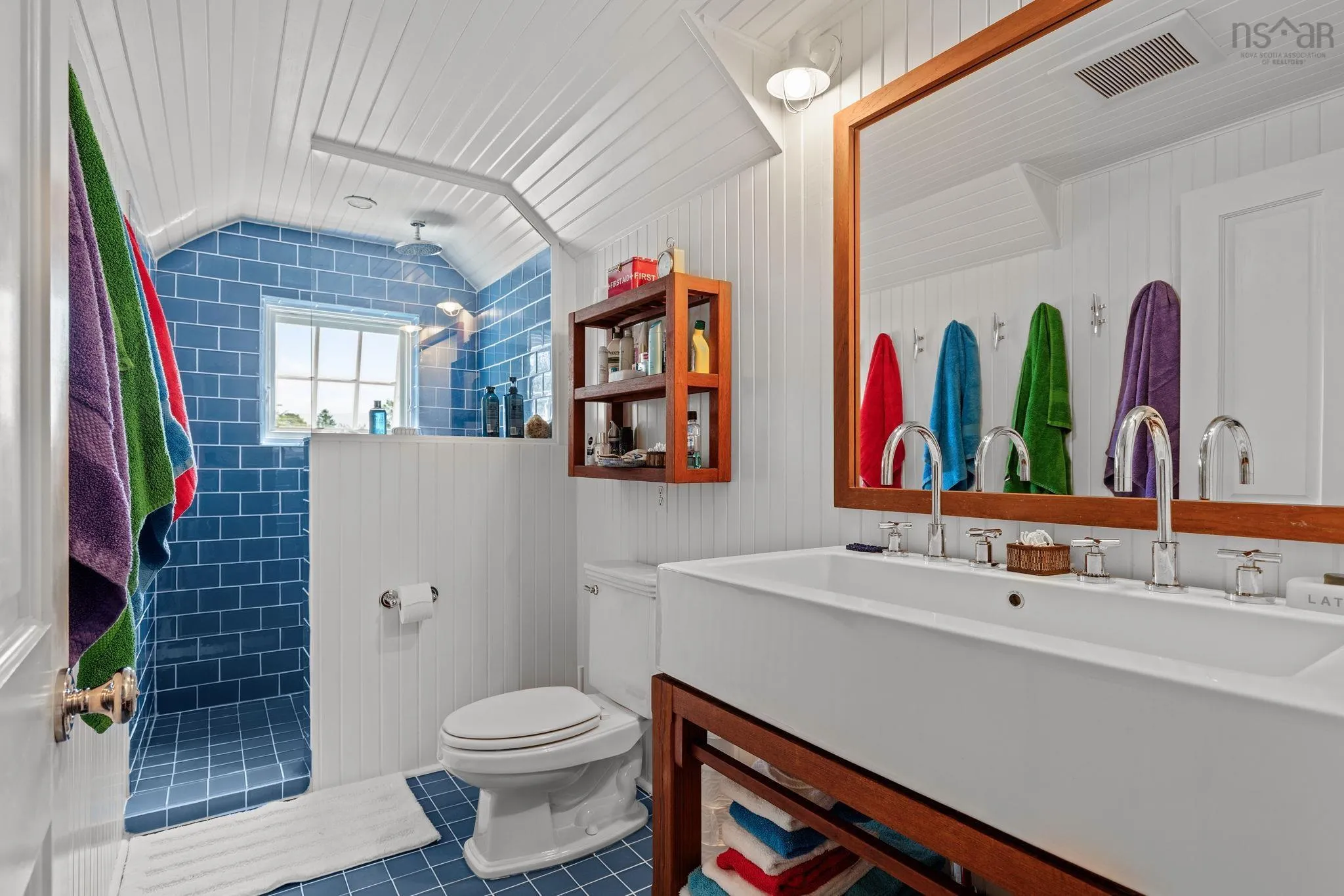 100 Walker Cut, Chester, NS B0J 1J0, 10 Bedrooms Bedrooms, ,9 BathroomsBathrooms,Residential,For Sale,Walker Cut,202521607
