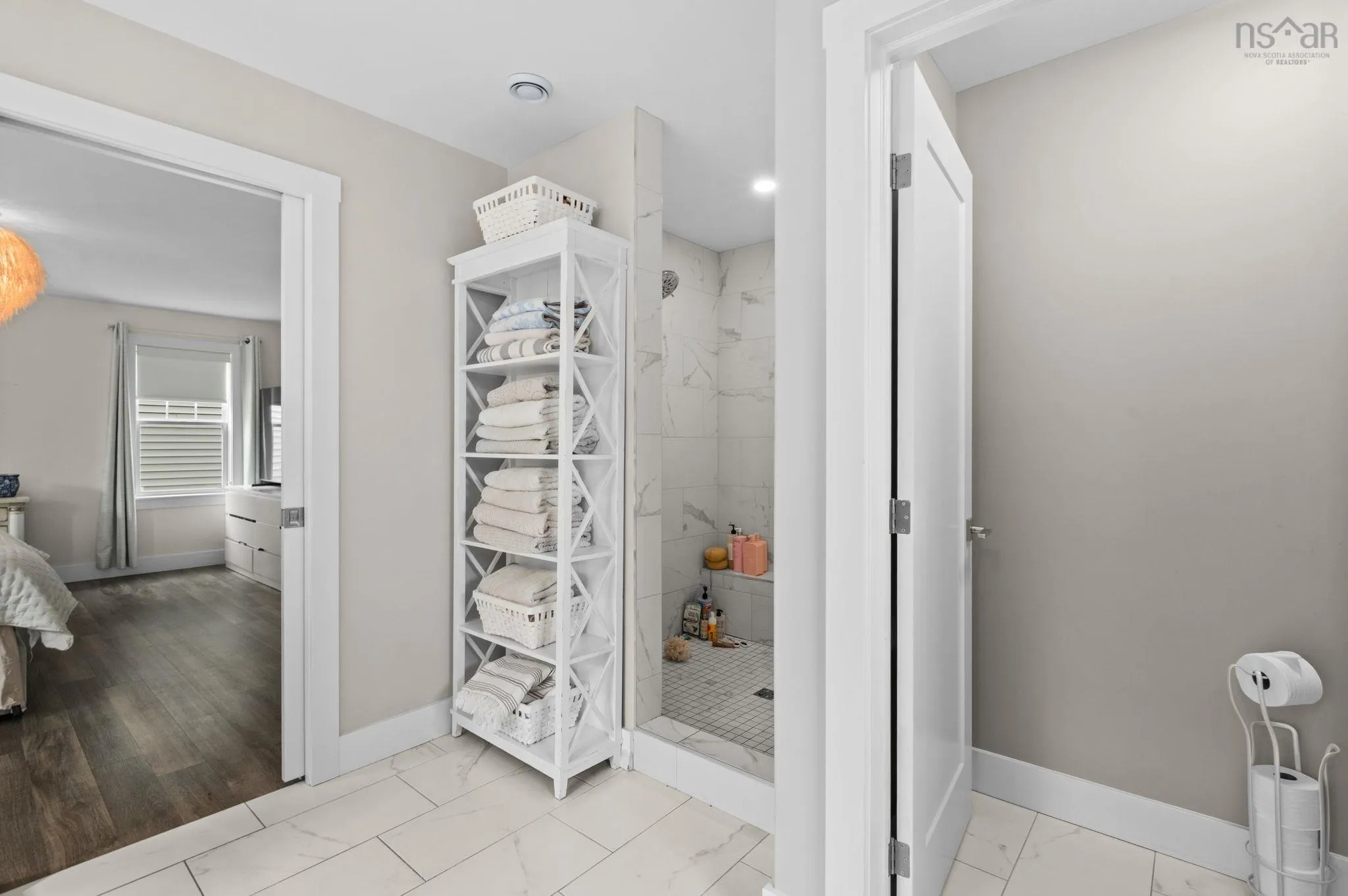 34 Evandale Lane, Bedford, NS B4B 0T2, 5 Bedrooms Bedrooms, ,4 BathroomsBathrooms,Residential,For Sale,Evandale,202521453